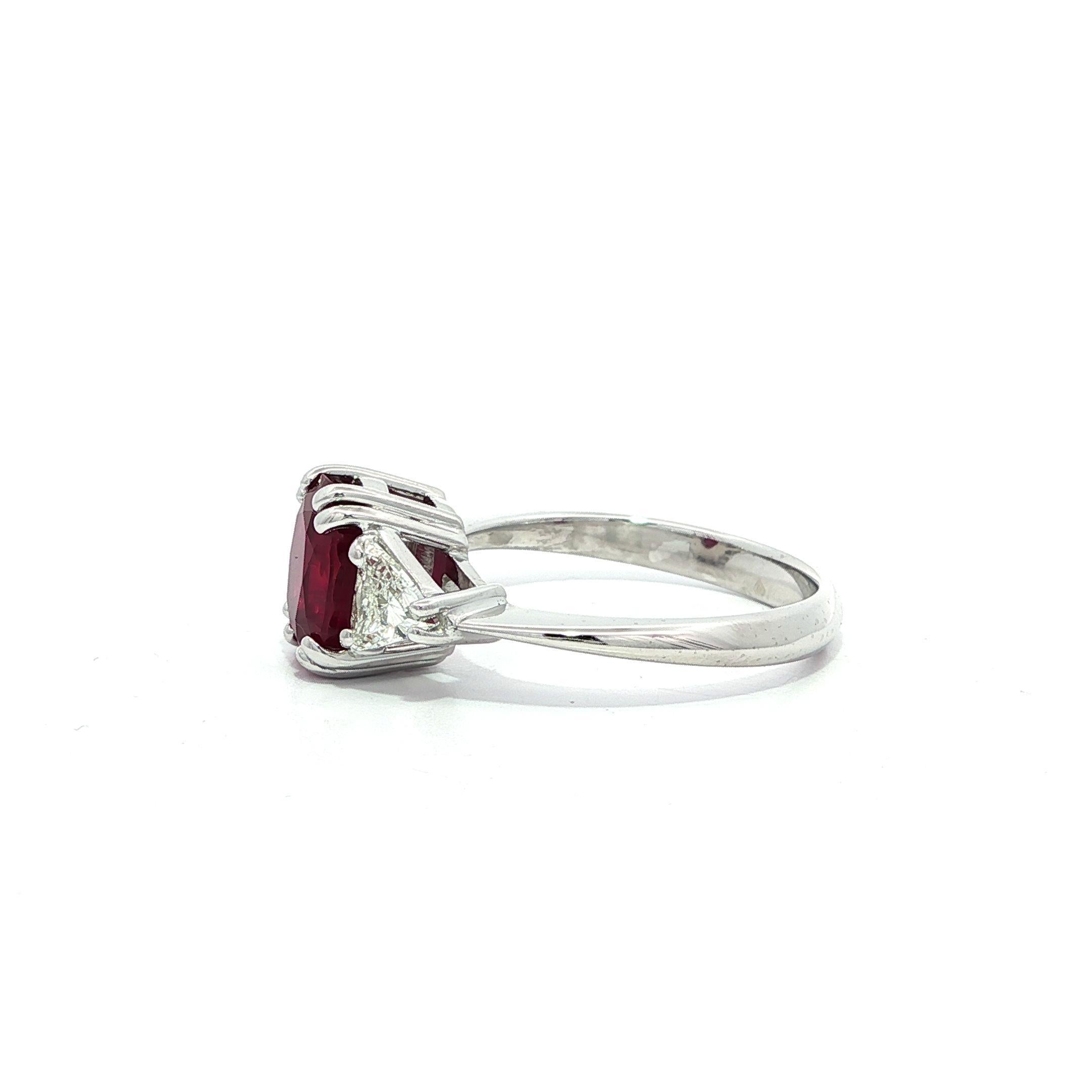 Classic Platinum GIA 2.56ctw Vivid Red Burma Ruby w/ Trillion Diamond Sides Ring For Sale 7