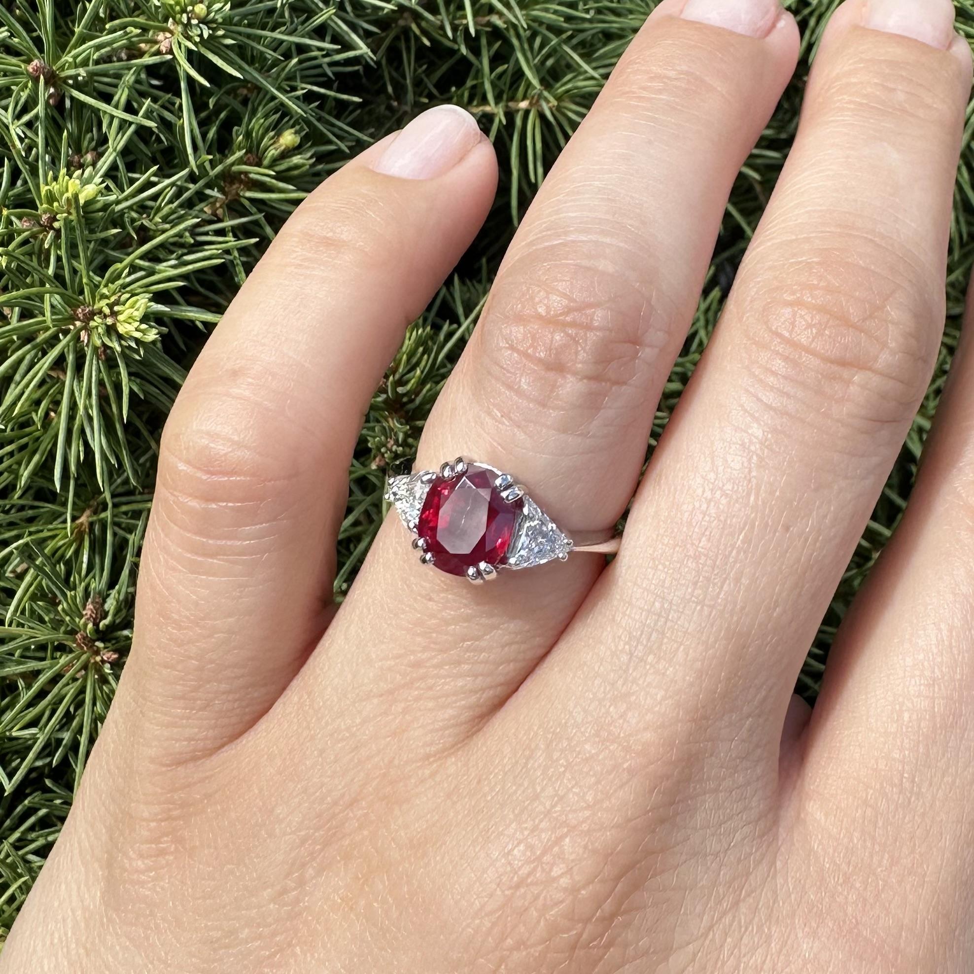 Classic Platinum GIA 2.56ctw Vivid Red Burma Ruby w/ Trillion Diamond Sides Ring For Sale 4