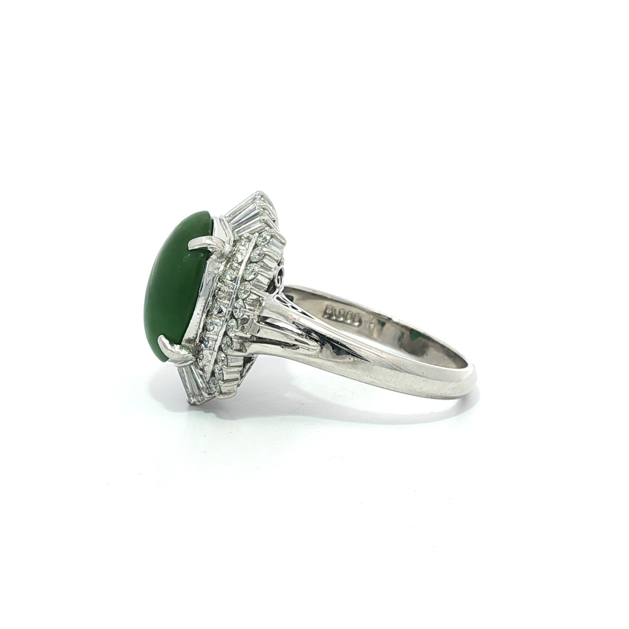 Donna Anello classico in platino GIA 4,23ctw Burma Spinach Green A con giada e diamanti in vendita