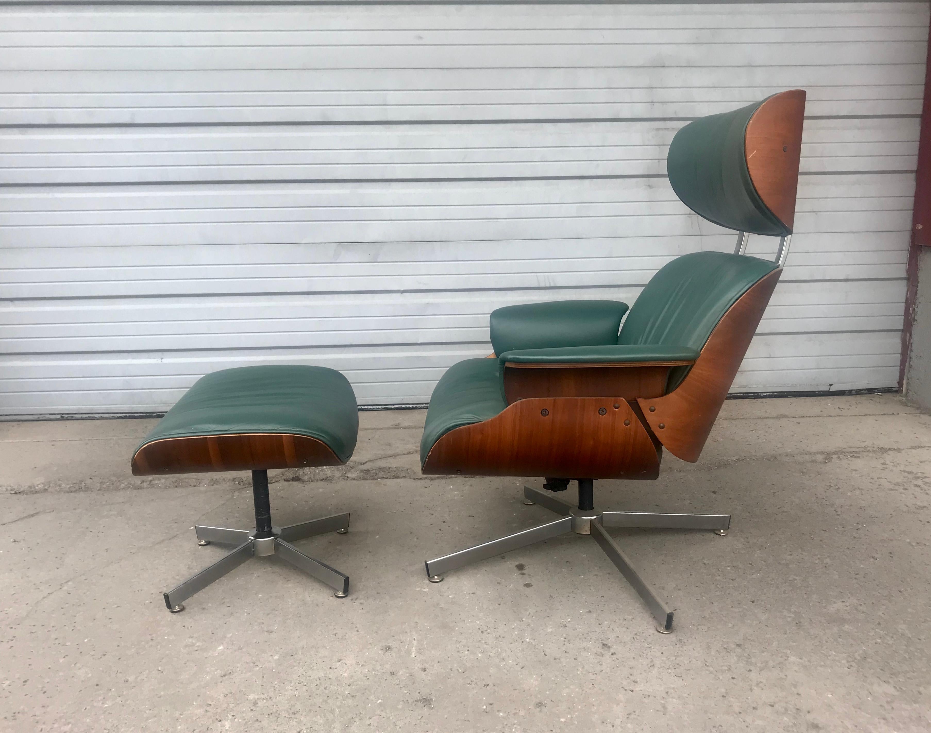 mid century plywood lounge chair