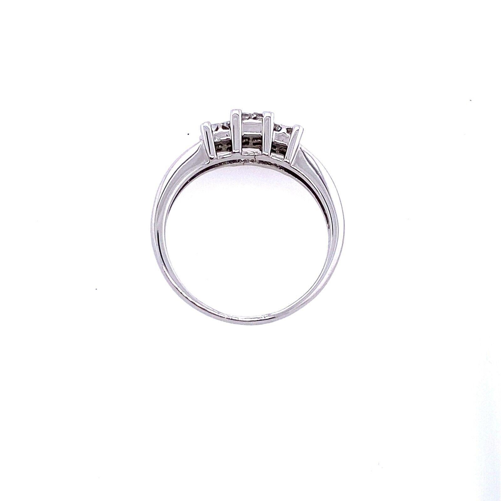 Classic Princess Cut Natural Diamond Trilogy Ring Set with 0.50ct Diamonds In Excellent Condition For Sale In London, GB