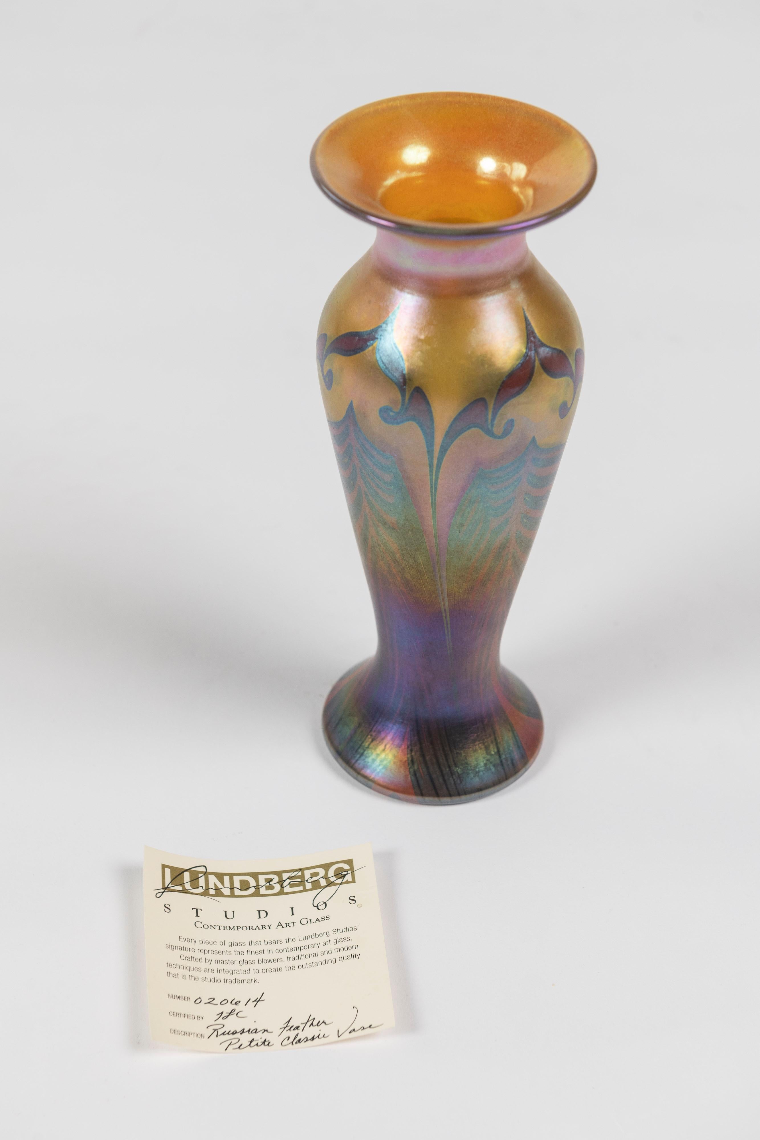 Art Nouveau Classic Pulled Feather Art Glass Vase, Lundberg Studios of California, Signed For Sale