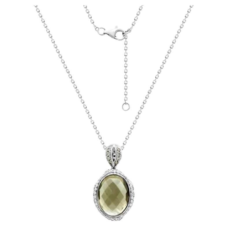 Classic Quartz Diamond White 18K Gold Necklace for Her For Sale
