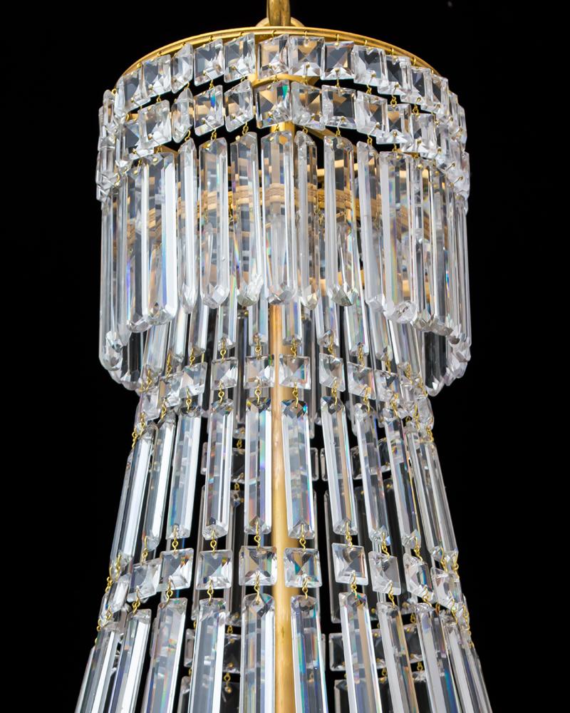 British Classic Regency Chandelier of Tent and Waterfall Design