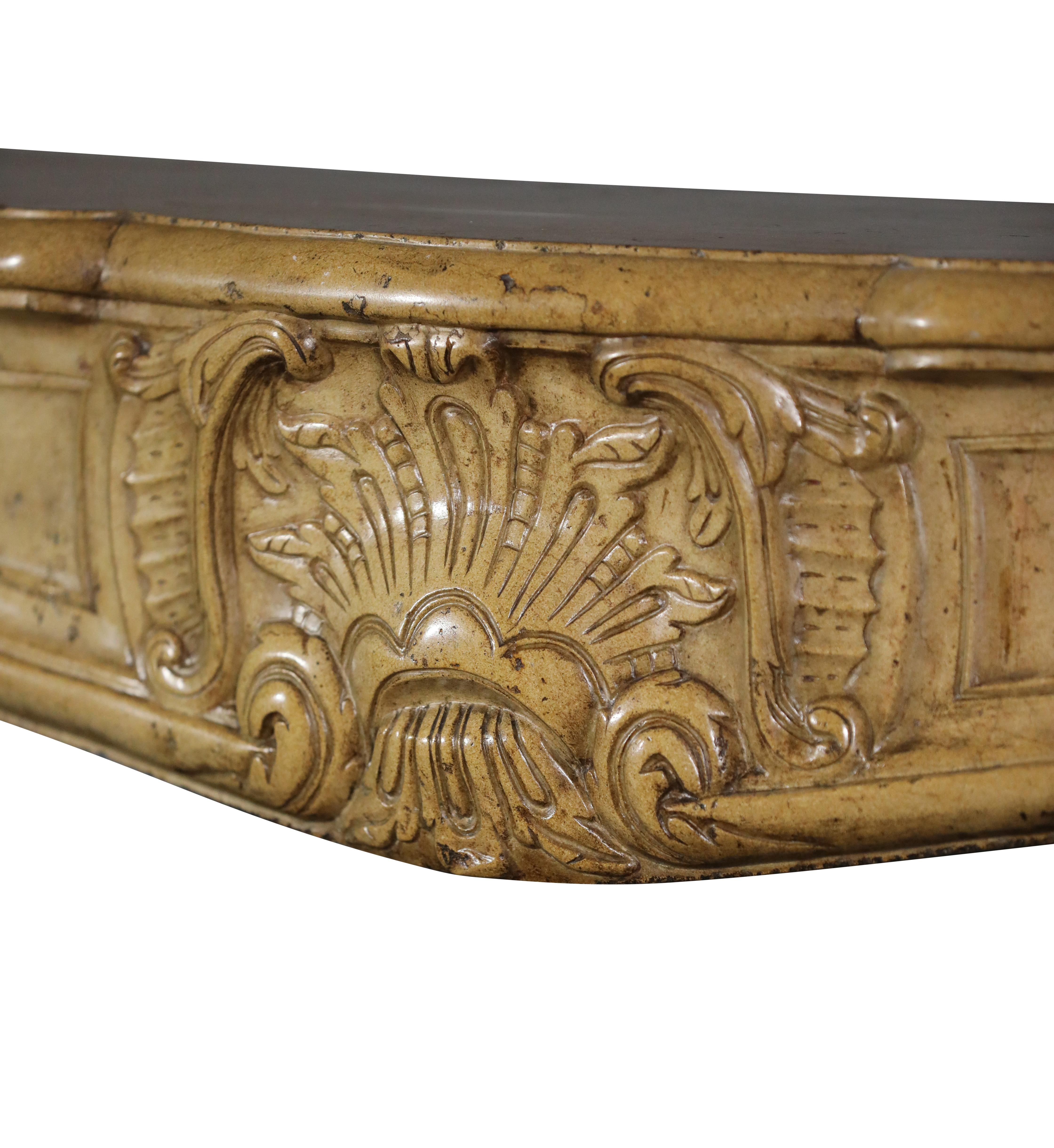 Classic Regency Fireplace Surround In French Honey Color Hard Stone 18th Century For Sale 8