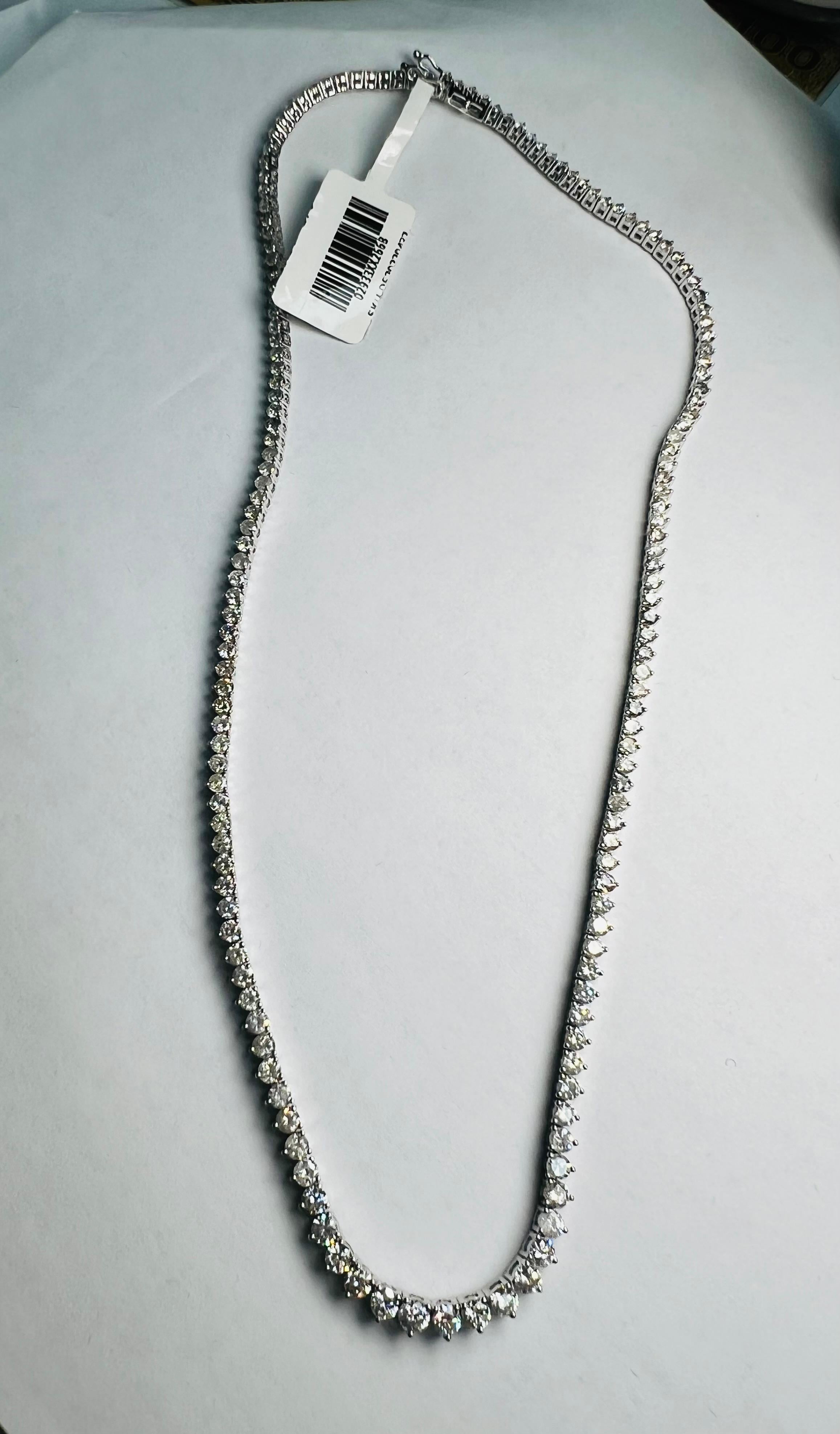 Women's or Men's Classic Riveria 9.28 Carat w/ White Diamonds 14k White Gold Necklace For Sale