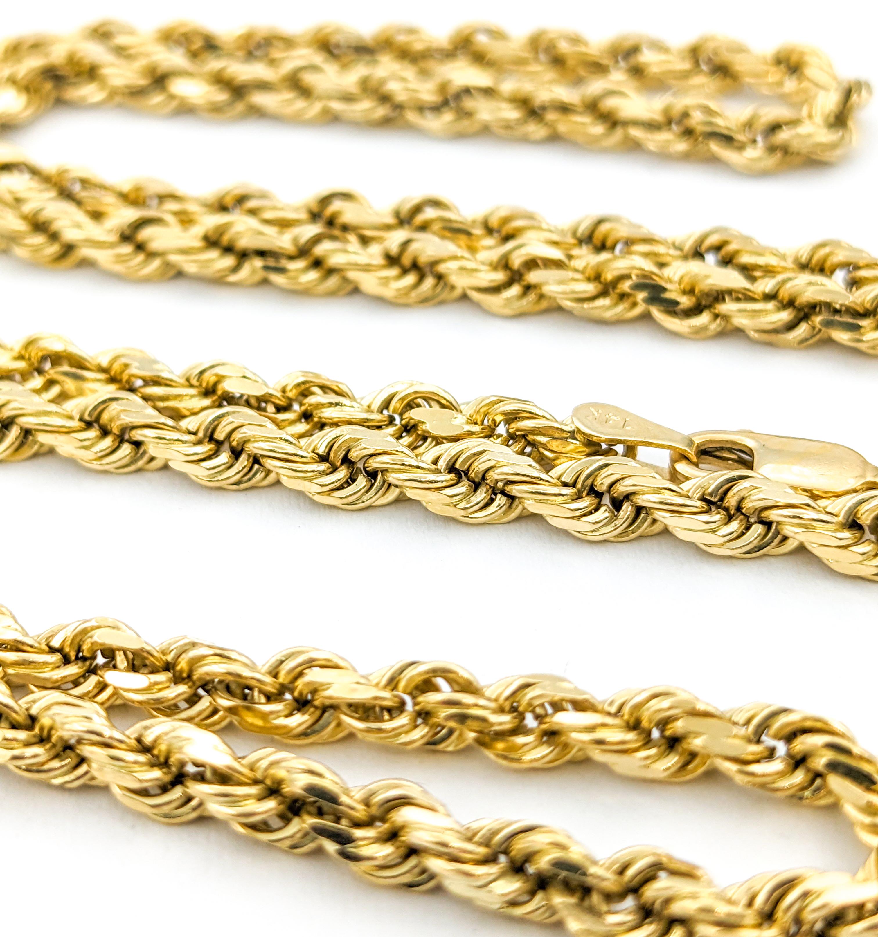 Women's Classic Rope Design Necklace In Yellow Gold For Sale
