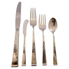 Juego de Cubiertos de Plata de Ley Classic Rose by Reed & Barton 8 Servicios 45 Piezas
