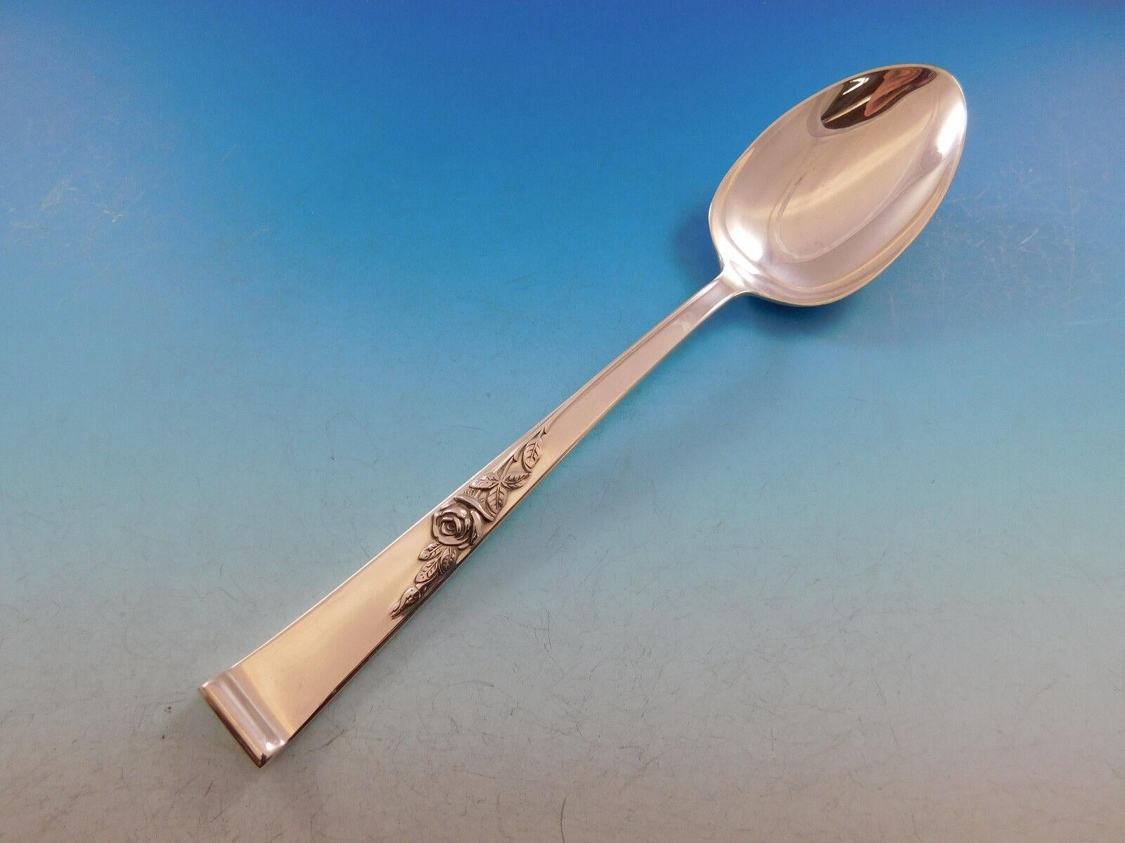 20ième siècle Ensemble de couverts en argent sterling Classic Rose par Reed & Barton pour 12 personnes 54 pièces en vente