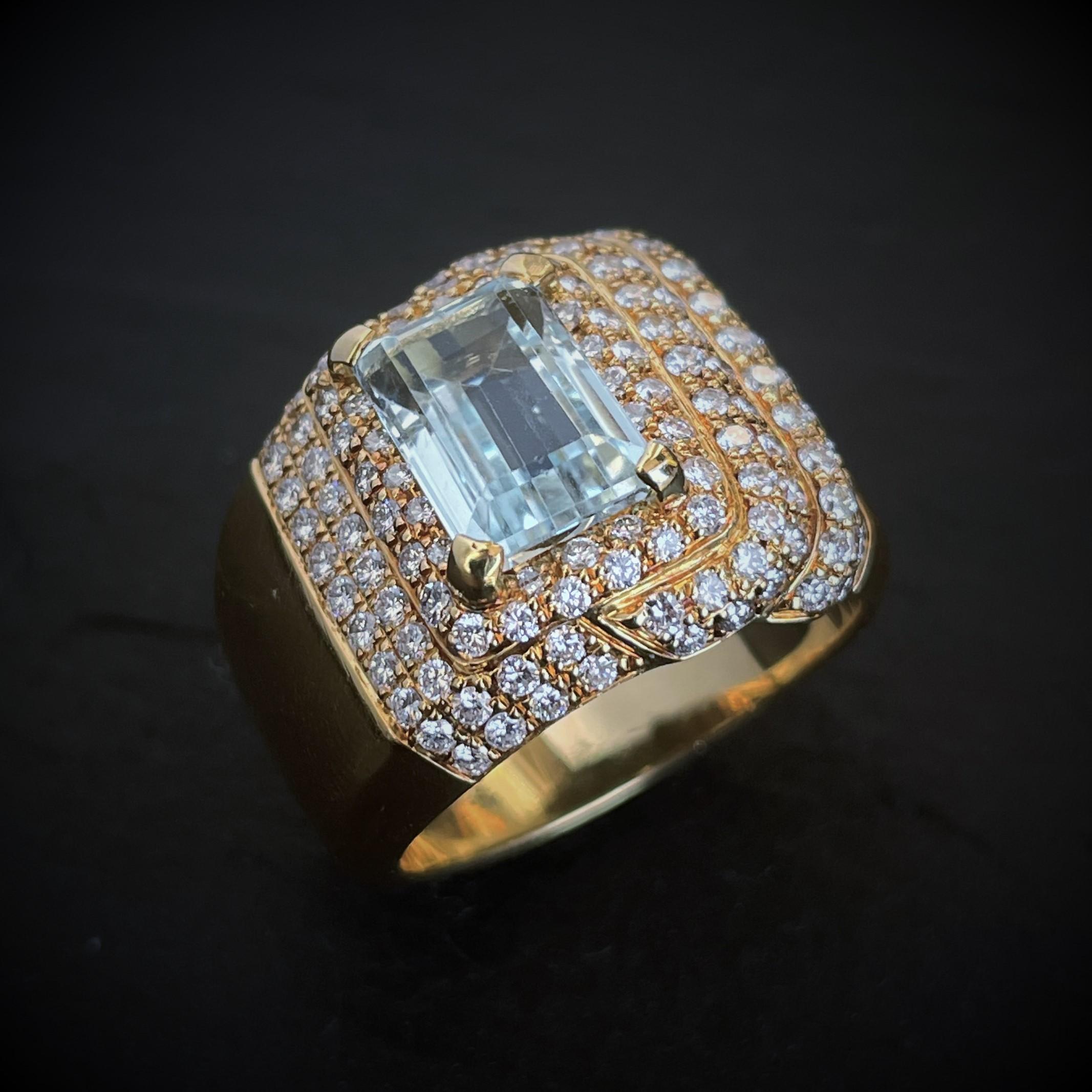 Rosior one-off Aquamarine and Diamond Cocktail Ring set in Yellow Gold 1