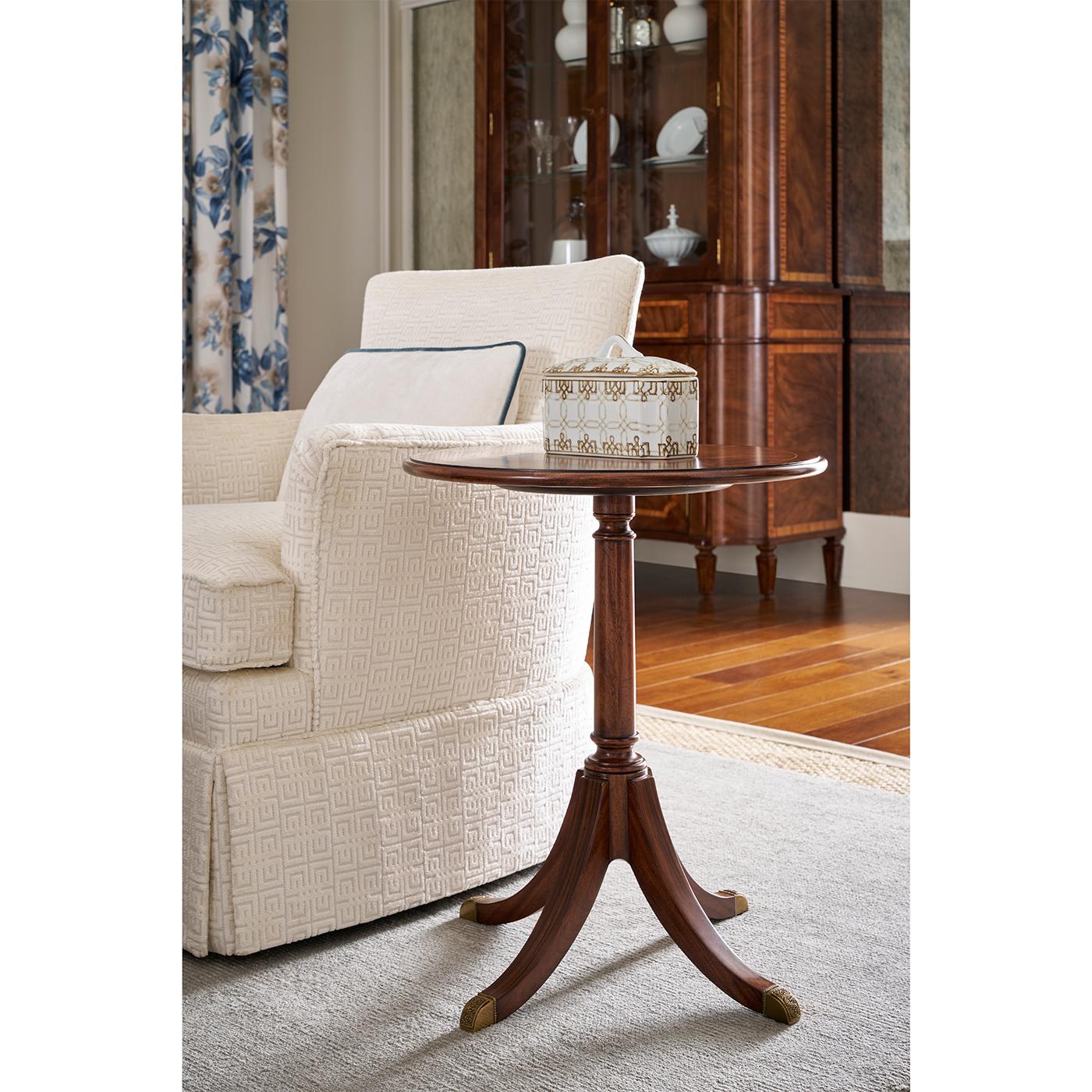 Classic Round Accent Table In New Condition For Sale In Westwood, NJ