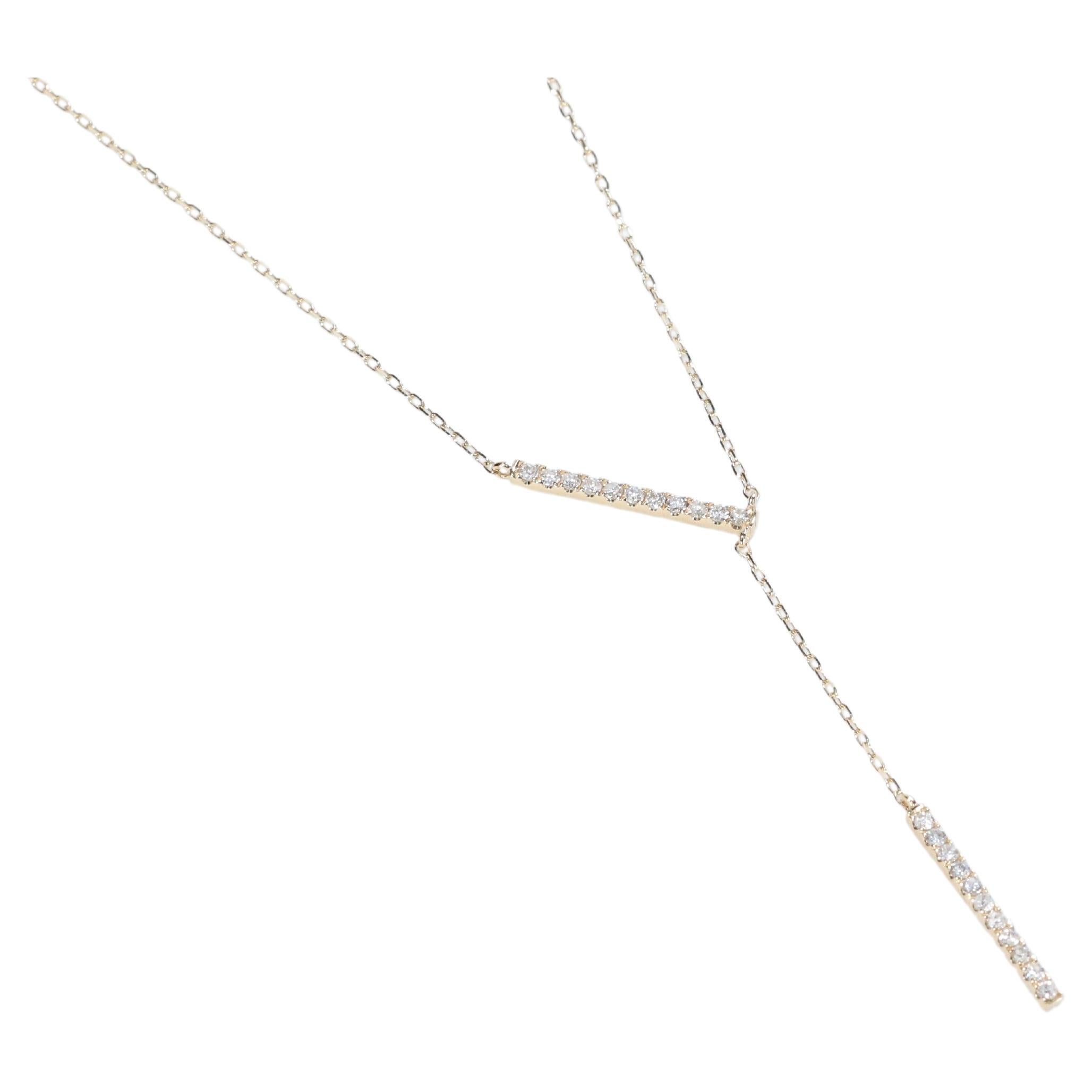 Classic Round-Cut White Diamond 14k Yellow Gold Necklace For Sale