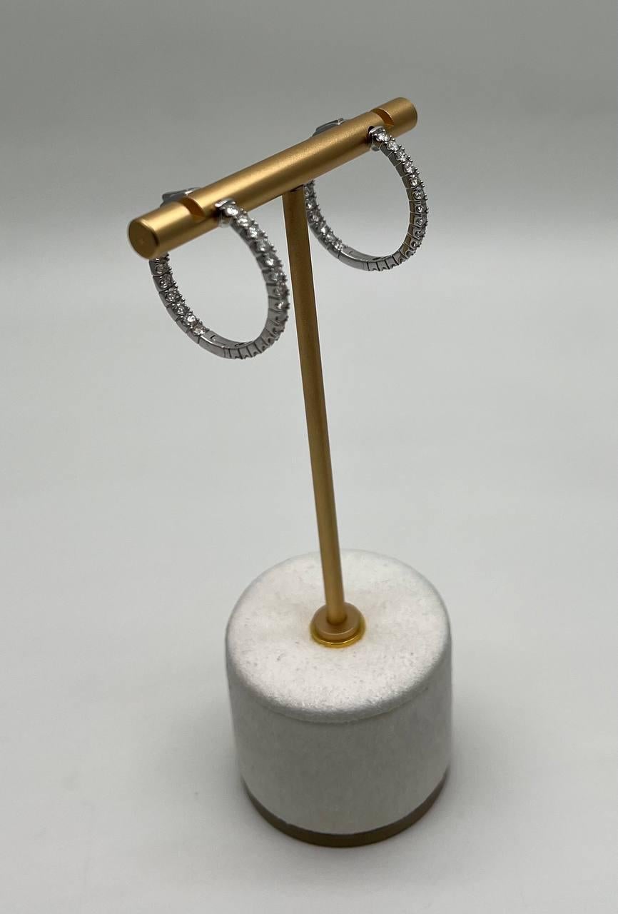 Classic Round Shape Brilliant Cut 18K White Gold Medium Hoop Earrings In New Condition For Sale In Oakton, VA