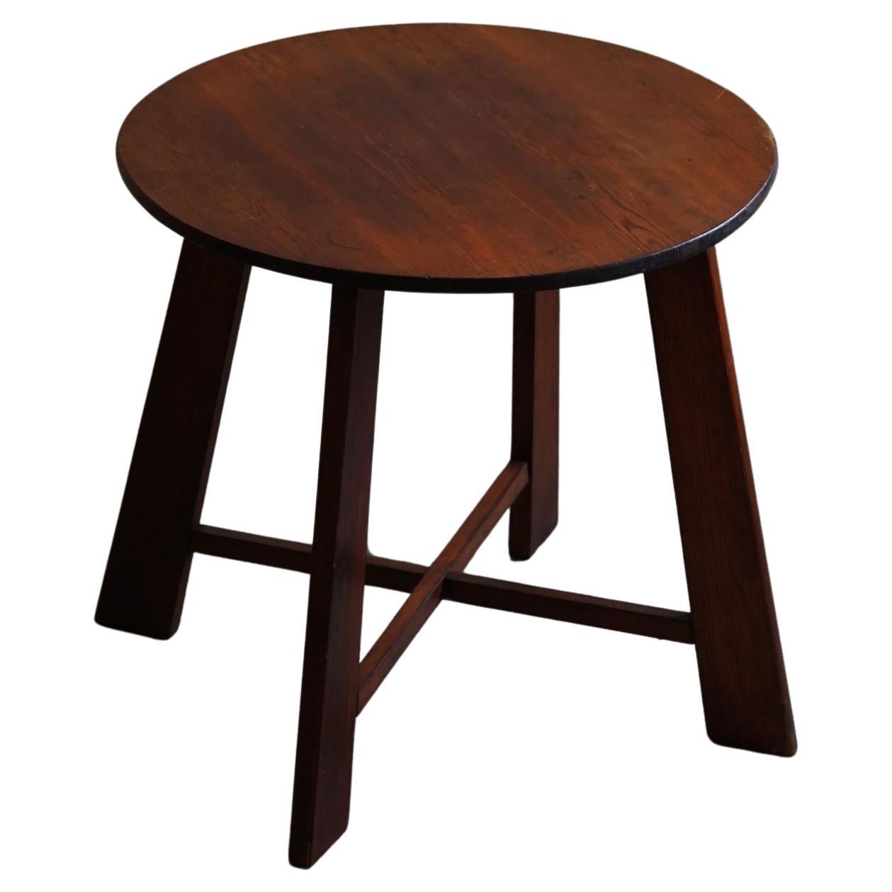 Classic Runder Beistelltisch aus Kiefer, Danish Modern, hergestellt in den 1940er Jahren