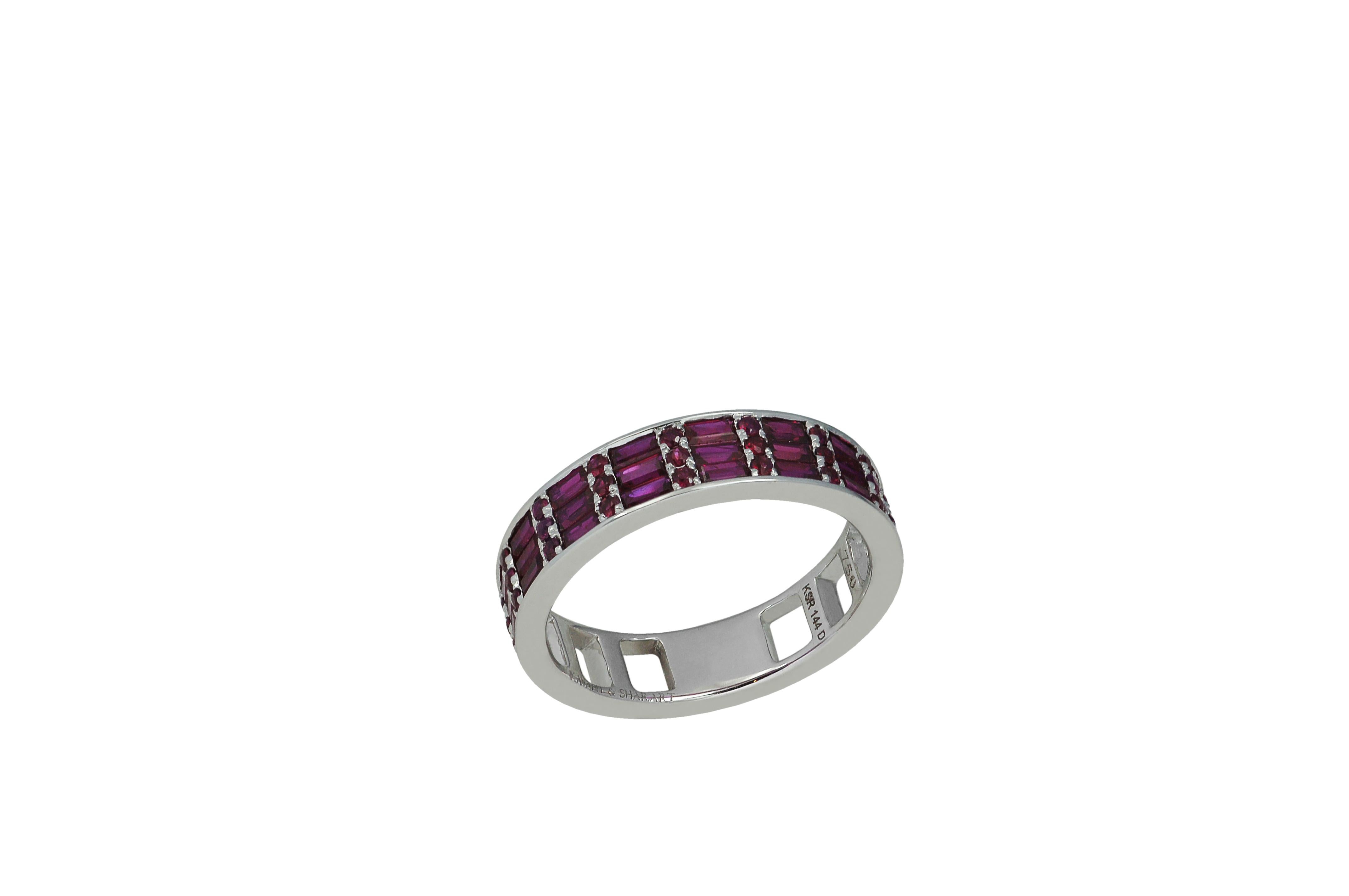 Ruby 1.34 carats Ring in 18K White Gold Settings

Width:  0.5 cm 
Length: 2.0 cm

Inspired by the spirit of 
