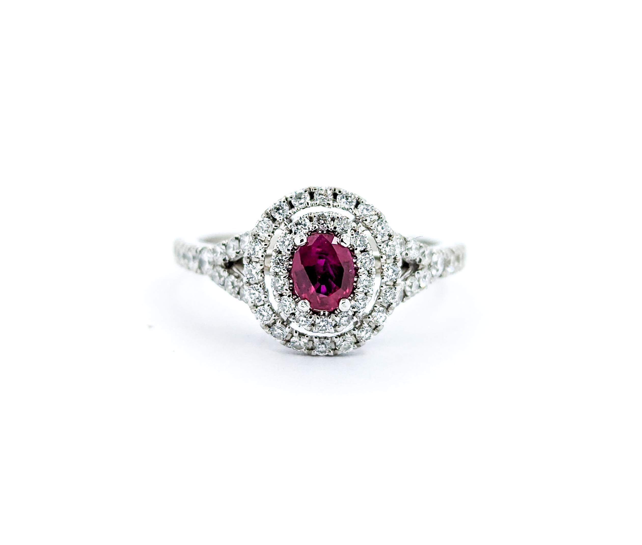 Classic Rubin & Diamant Double Halo Ring in Weißgold 5