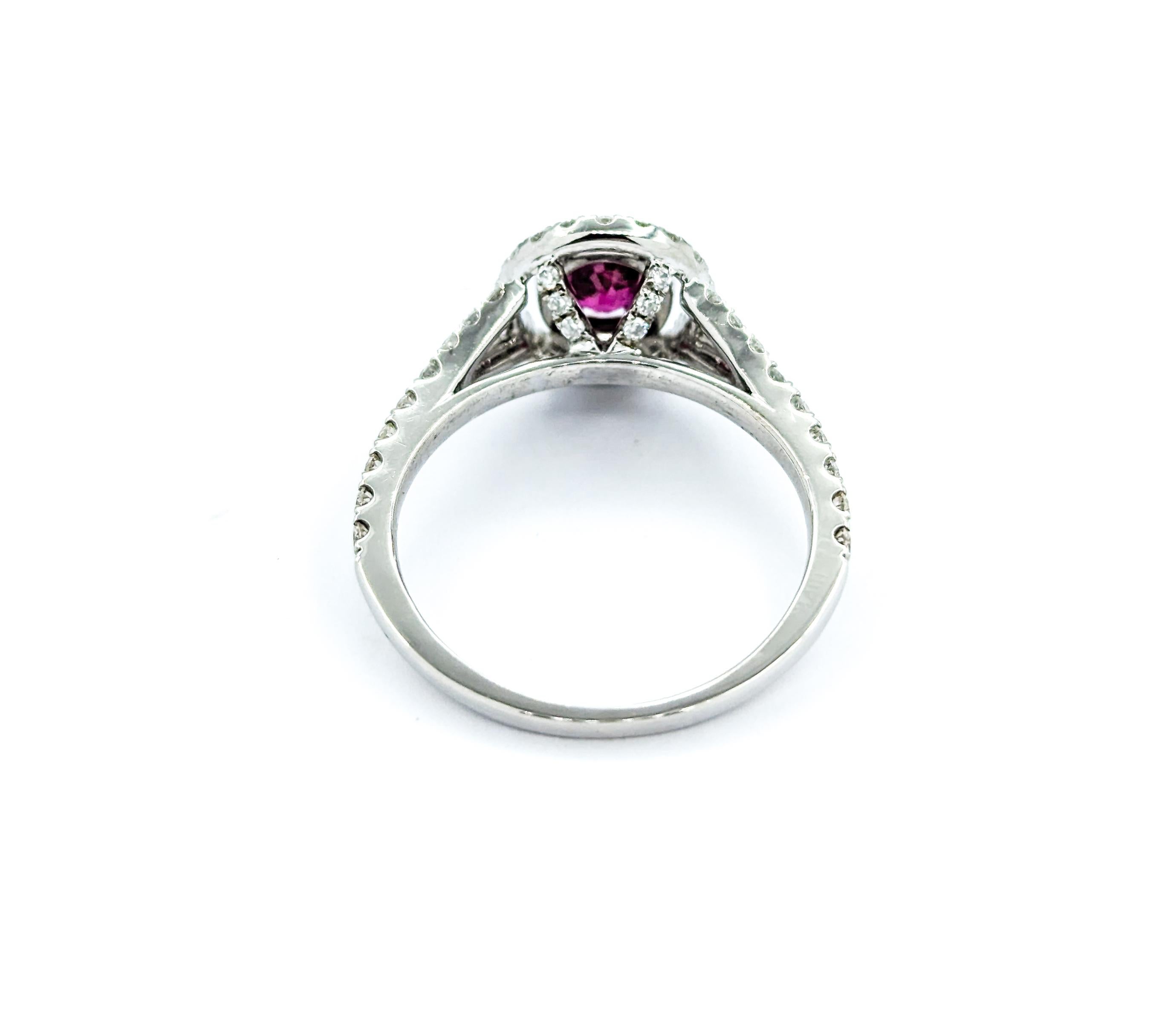 Classic Rubin & Diamant Double Halo Ring in Weißgold 3