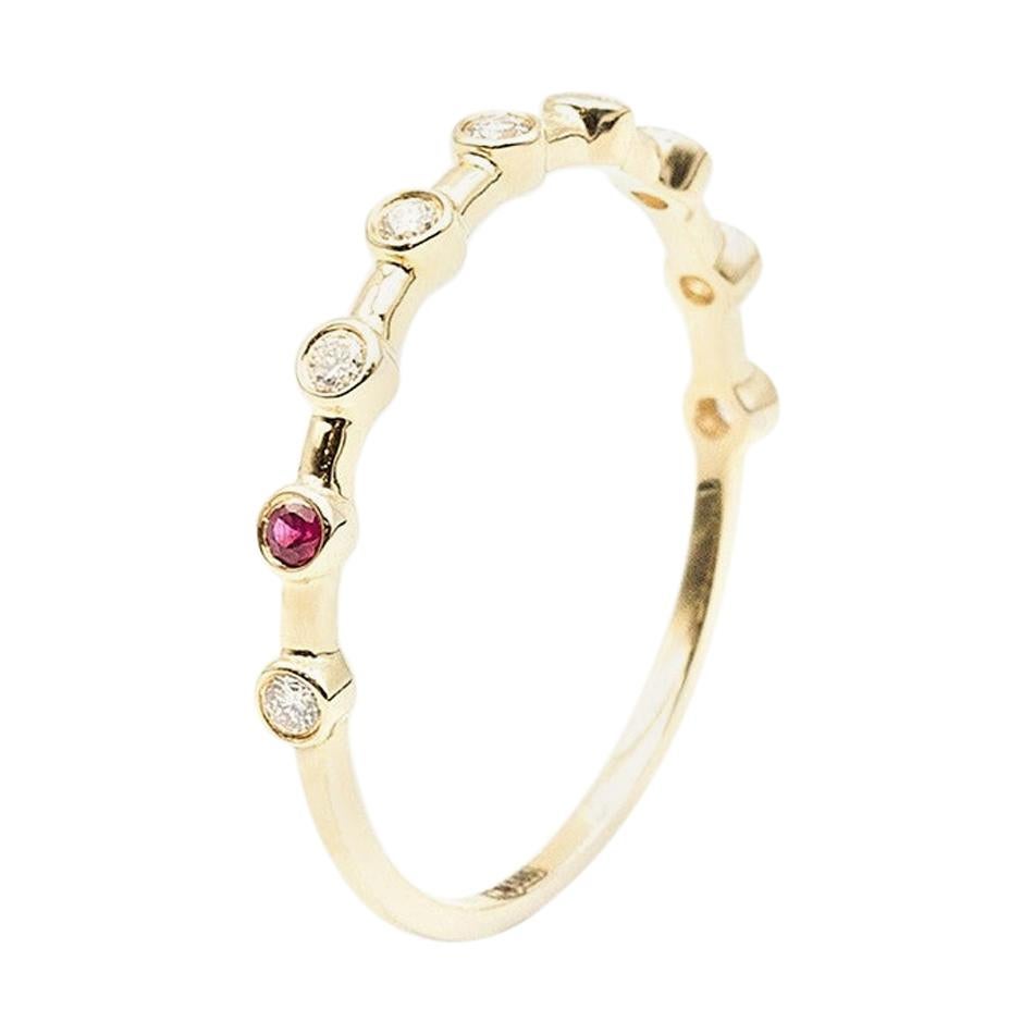 Classic Ruby Diamond Yellow Gold Ring For Sale