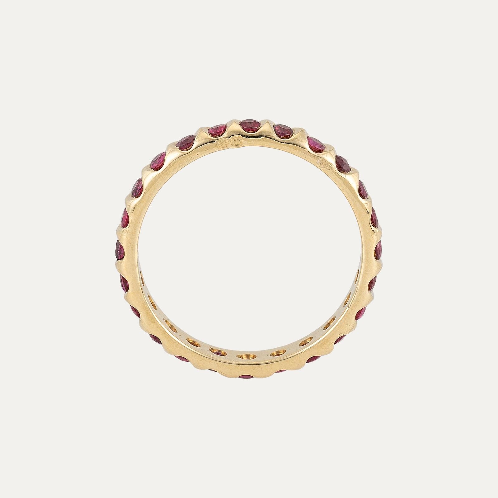 Contemporary Classic Ruby Gold Ring For Sale