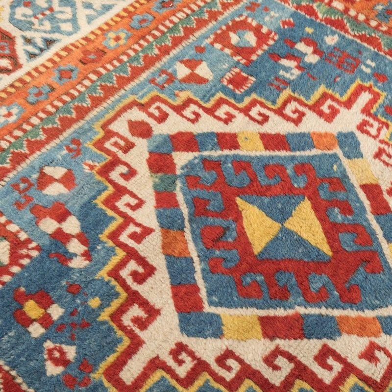 Classic Rug of 1900 Handmade Wool Gendge Design. 1, 95 x 1, 30 m In Excellent Condition For Sale In MADRID, ES
