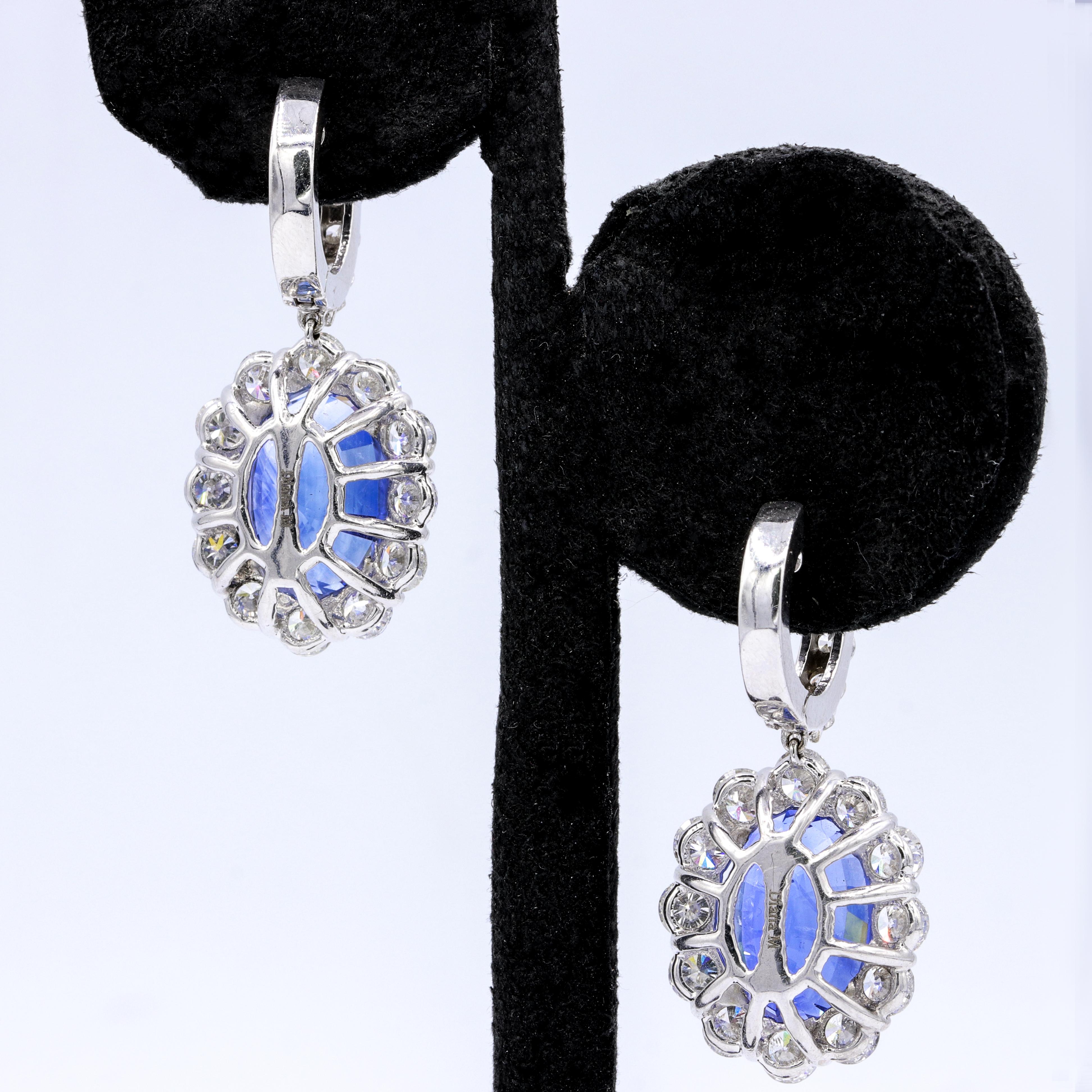 Diana M. Sapphire Diamond Earring with GIA Certified Violetish Blue Sapphires In New Condition In New York, NY