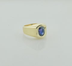 Classic Sapphire Pinky Ring 2.75 Carats in 18k Yellow Gold