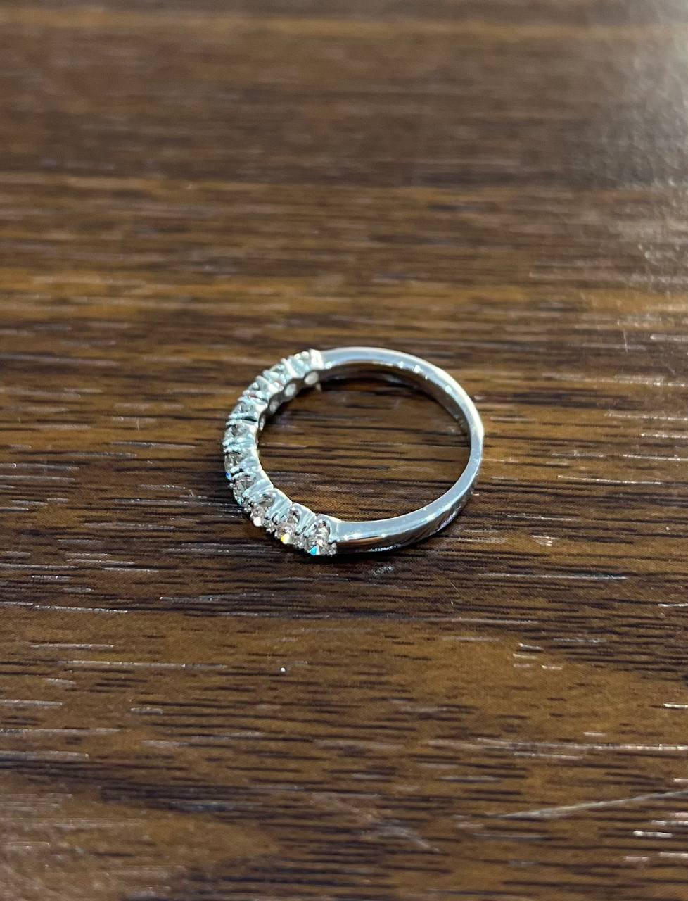 Classic Scallop Set Round Brilliant Diamond Line 14K White Gold Band Ring For Sale 3
