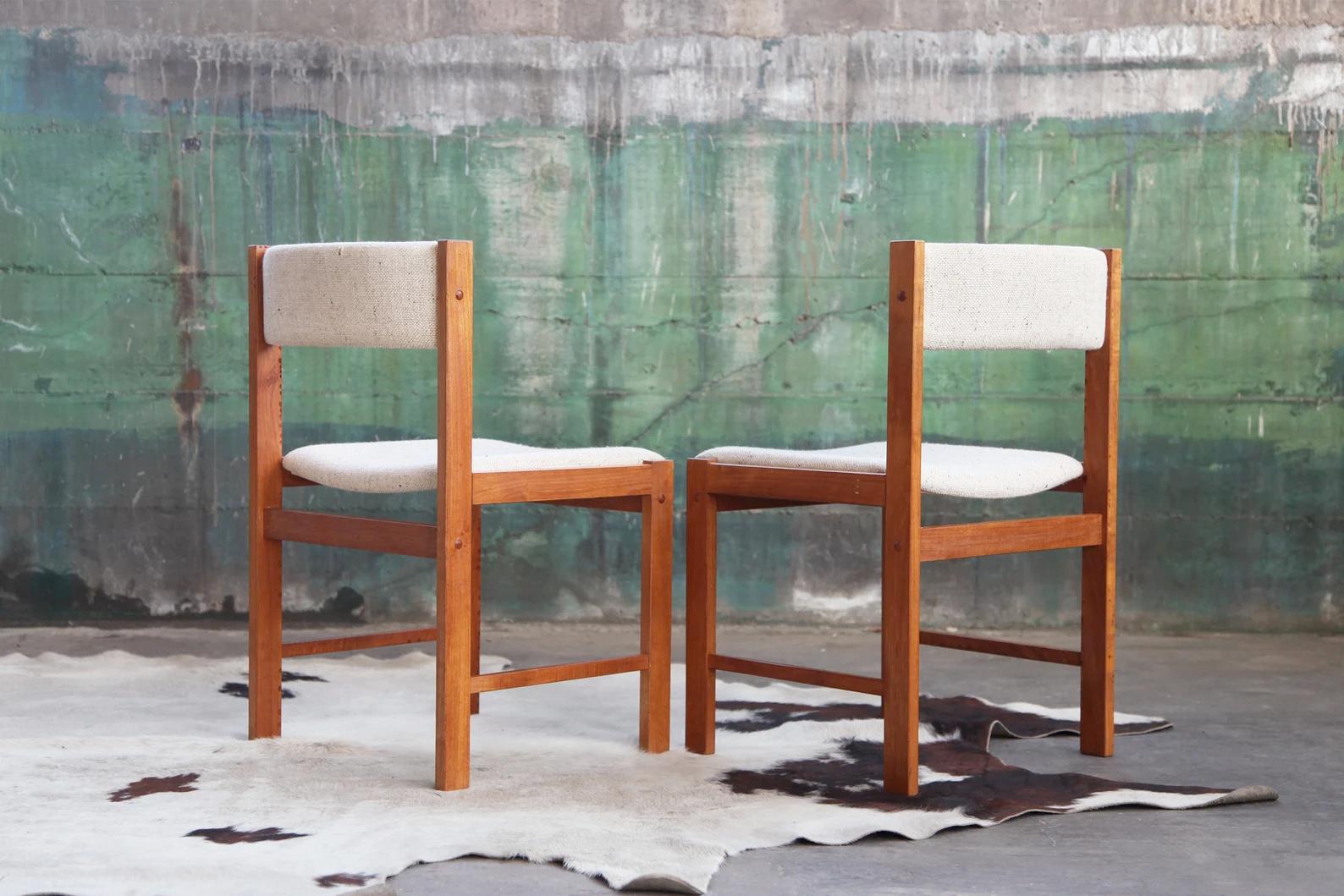 Classic Scandinavian Design Mid Century Danish Teak Chairs Wool Upholstery - Set For Sale 2