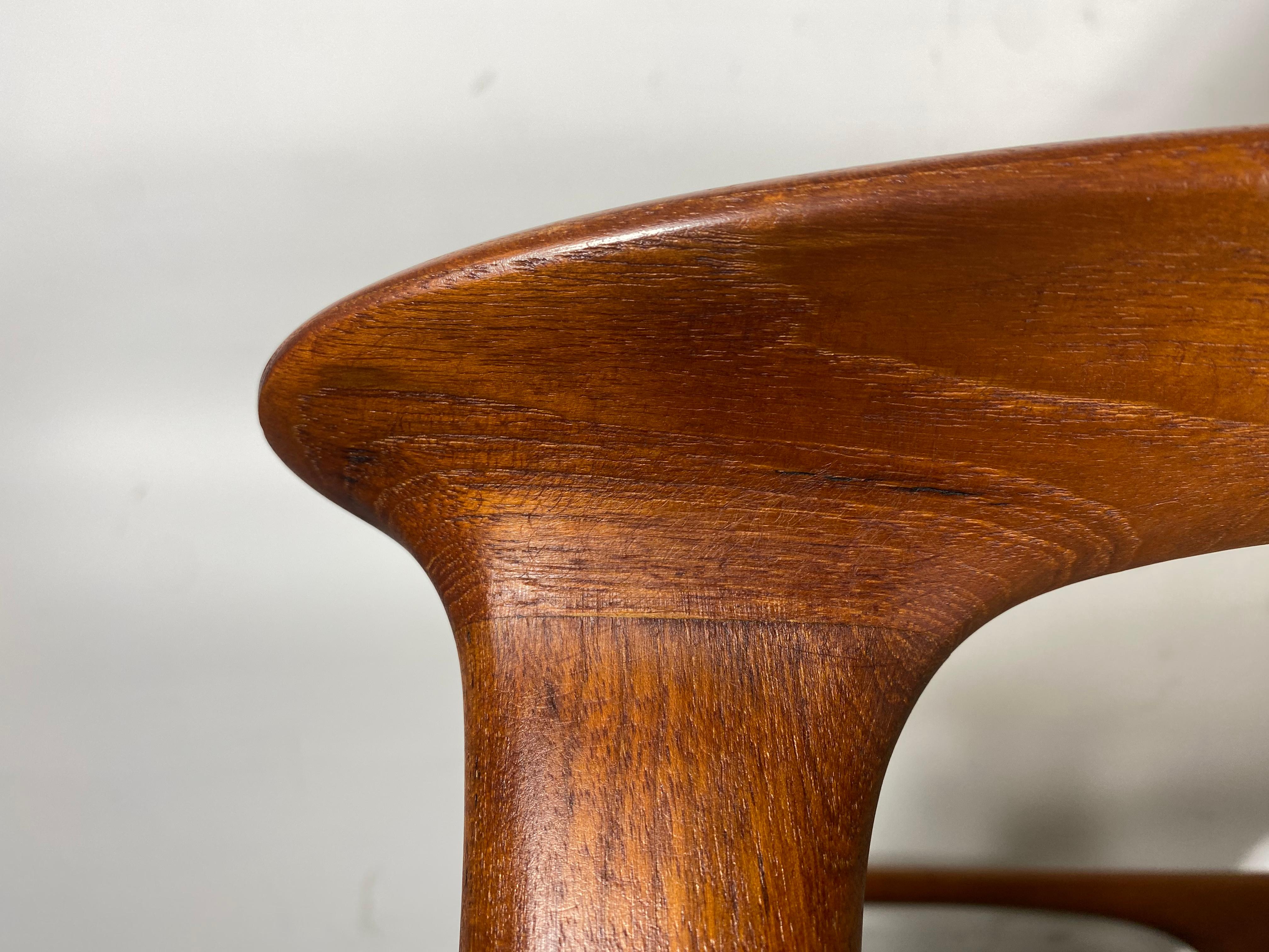 Classic Scandinavian Modern Teak Lounge Chair , manner Of Hans Wegner For Sale 5