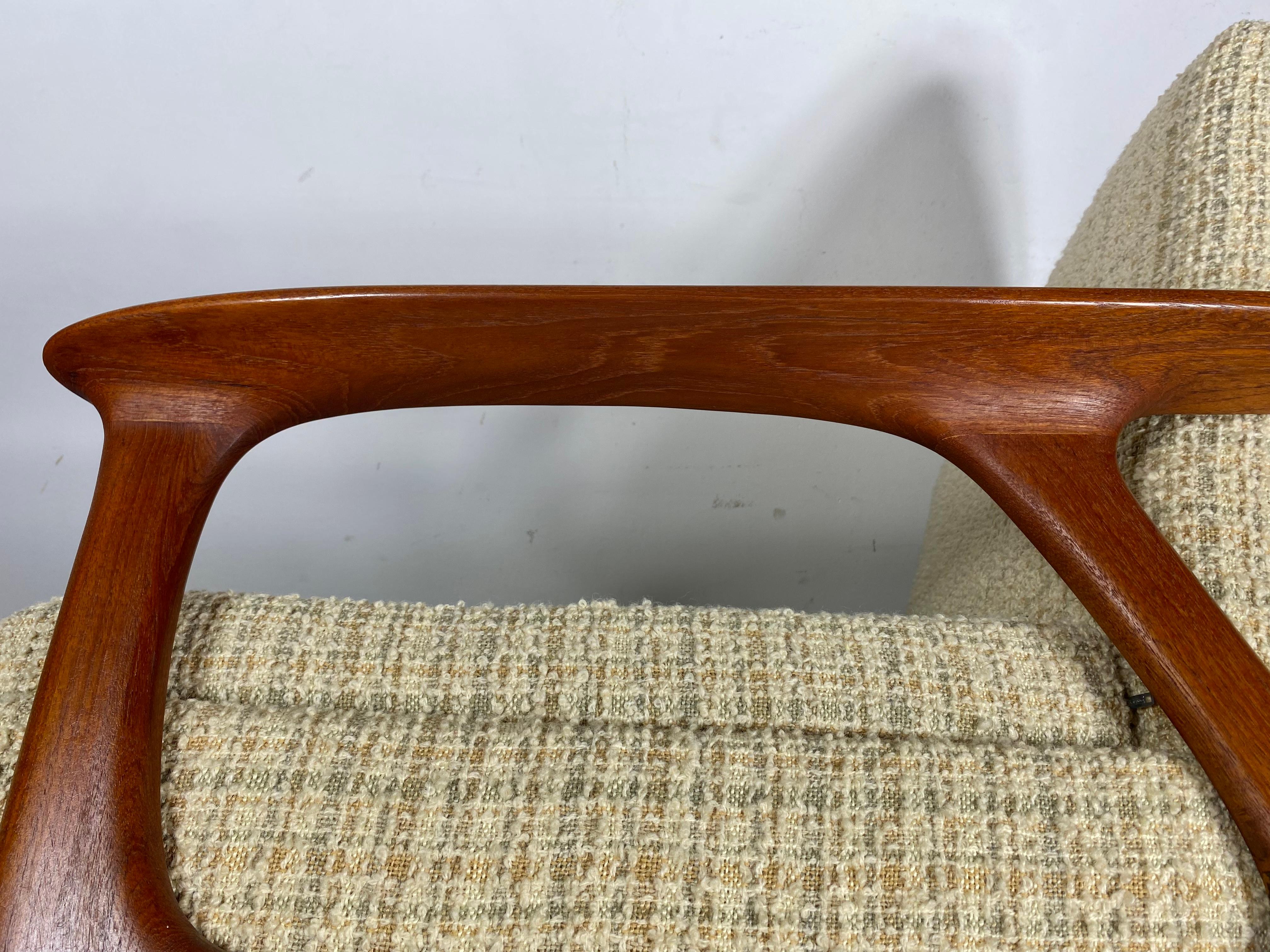 Danish Classic Scandinavian Modern Teak Lounge Chair , manner Of Hans Wegner For Sale