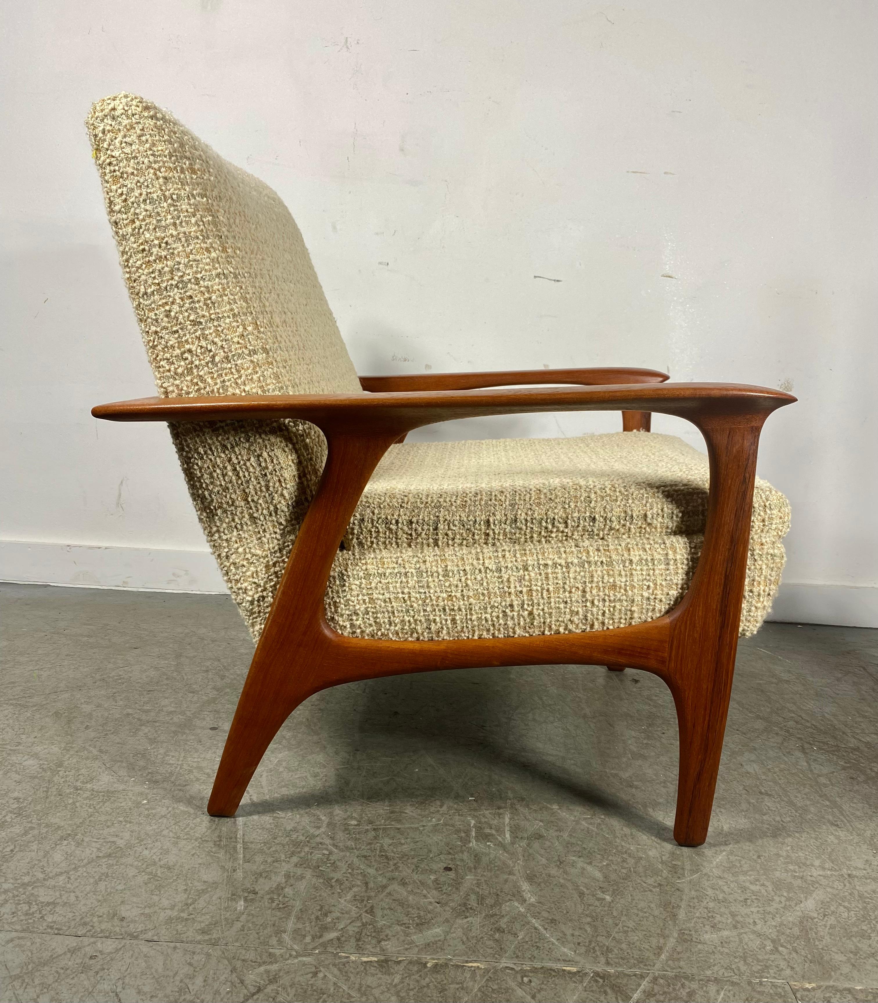 Fabric Classic Scandinavian Modern Teak Lounge Chair , manner Of Hans Wegner For Sale