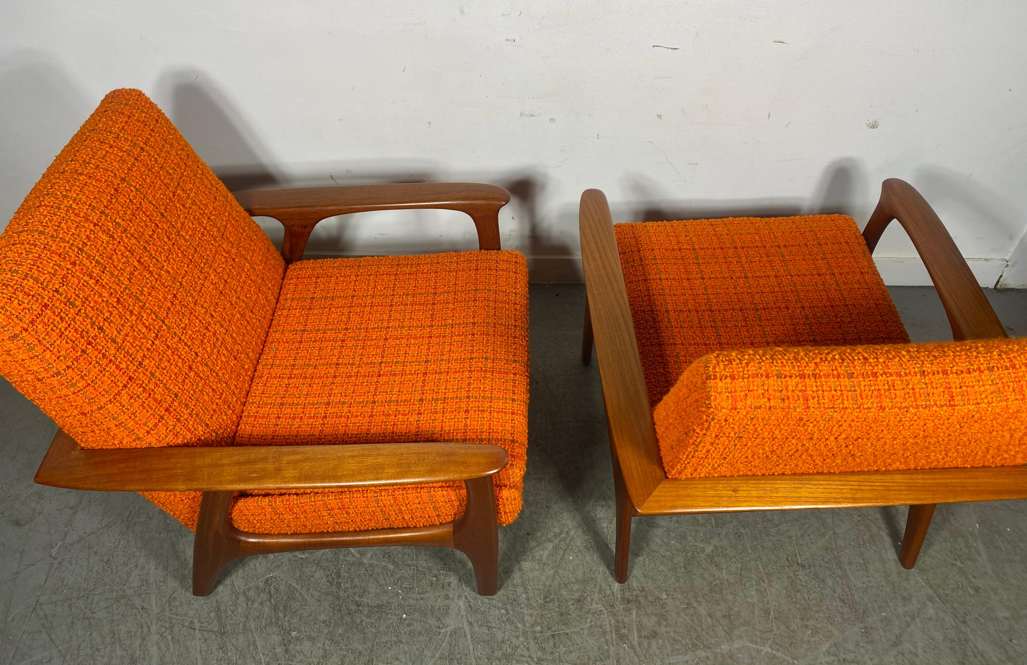 Classic Scandinavian Modern Teak Lounge Chairs , manner Of Hans Wegner In Good Condition For Sale In Buffalo, NY