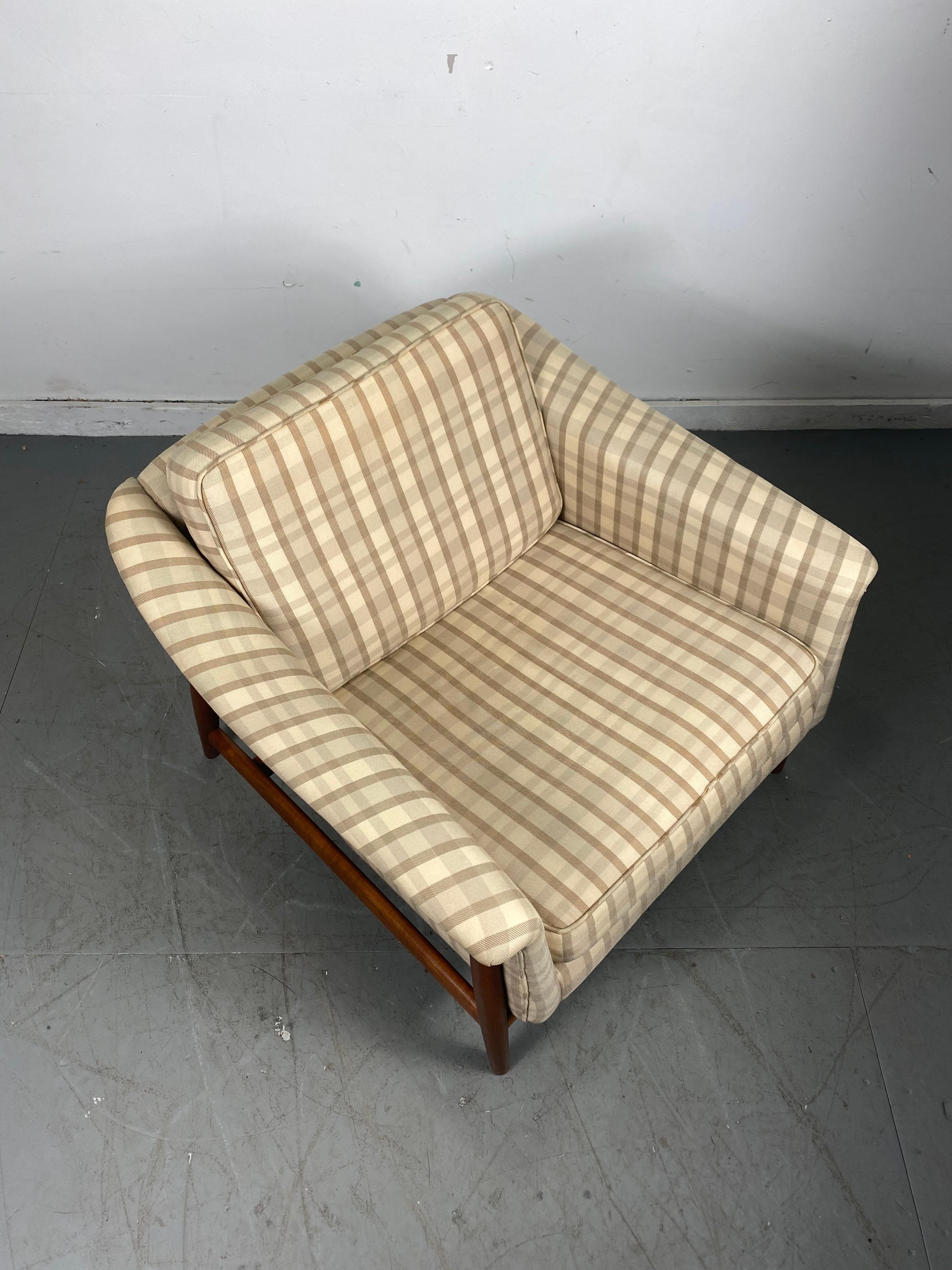 Swedish Classic Scandinavian Modernist Teak Lounge Chair by Dux, Sweden