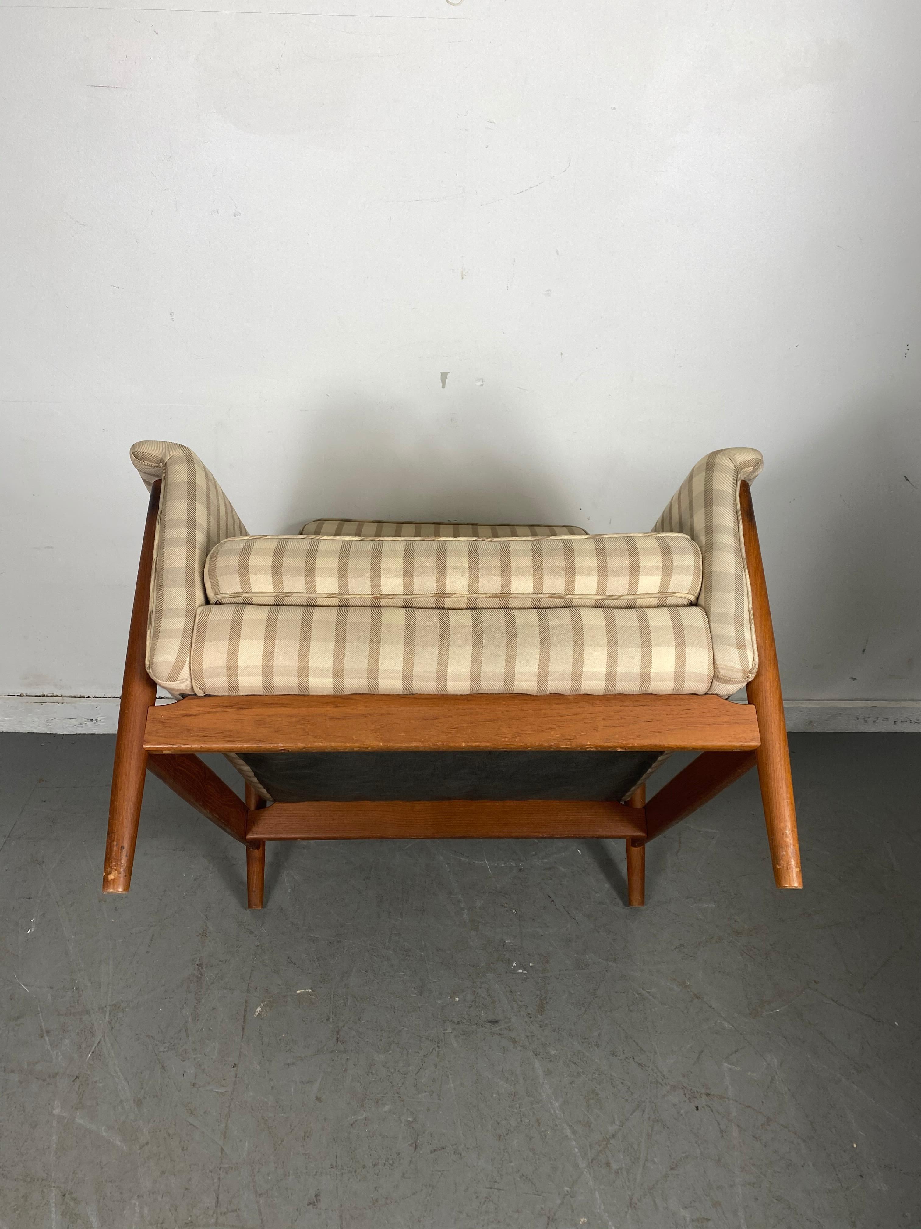 Classic Scandinavian Modernist Teak Lounge Chair by Dux, Sweden In Good Condition In Buffalo, NY