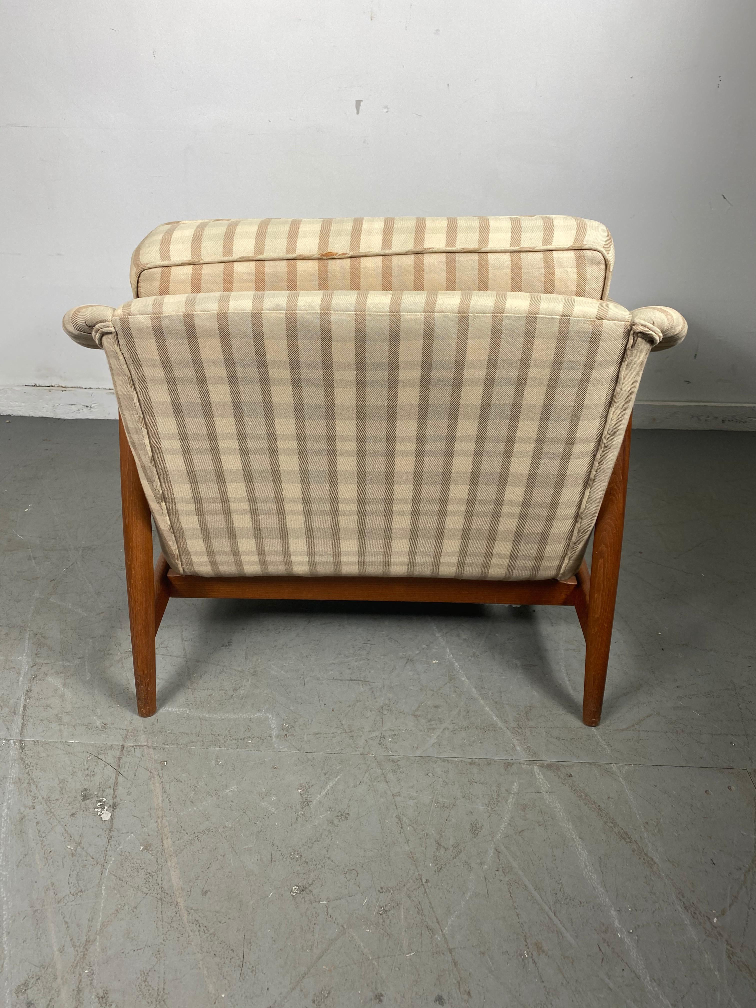 Mid-20th Century Classic Scandinavian Modernist Teak Lounge Chair by Dux, Sweden