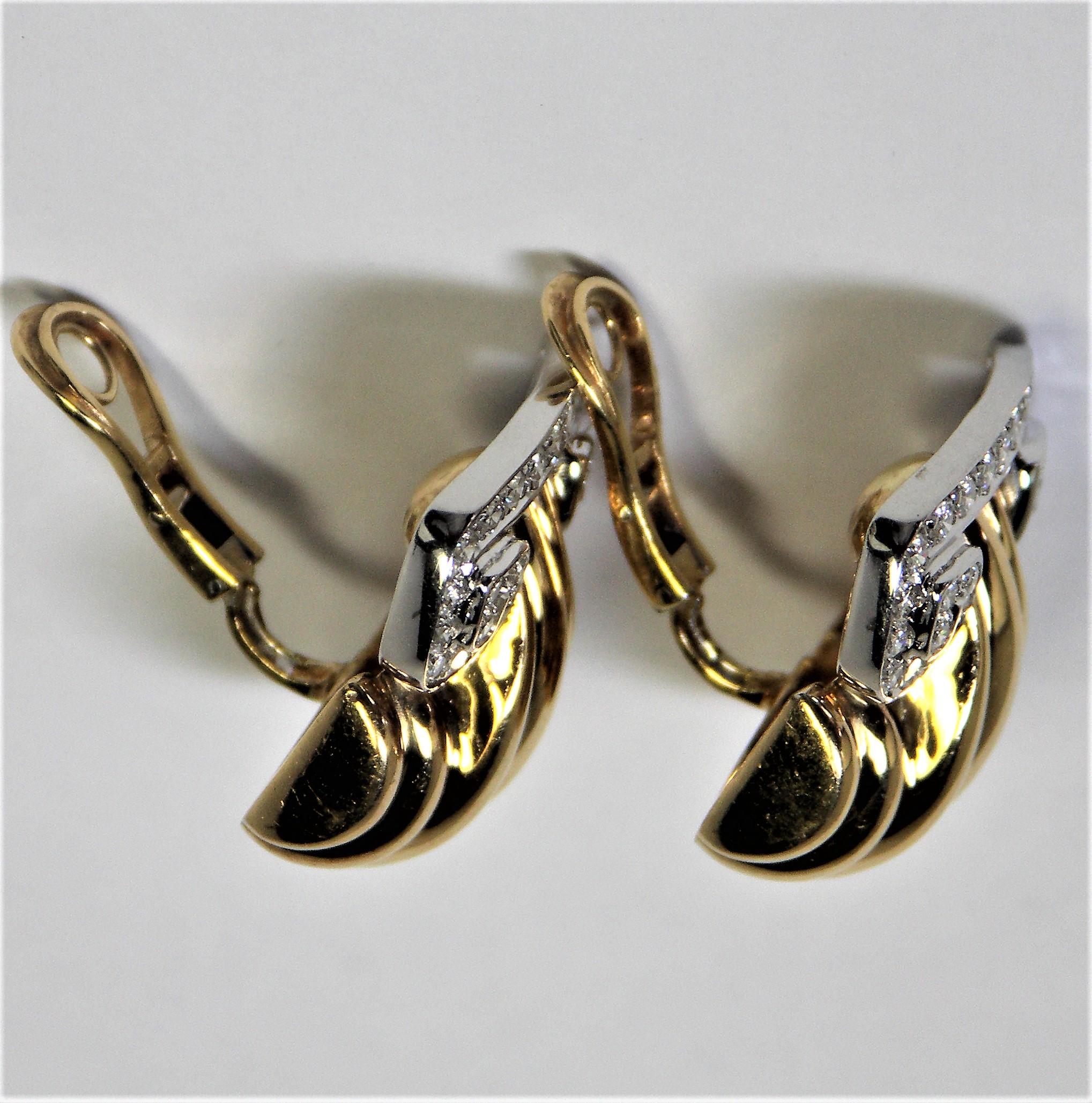 Classic Scroll Top Yellow Gold and Diamond Clip-On Earrings In Good Condition In Palm Beach, FL
