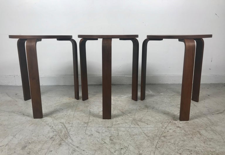 Art Deco Classic Set of 3 Walnut Stacking Stools Manufactured by Thonet after Alvar Aalto For Sale
