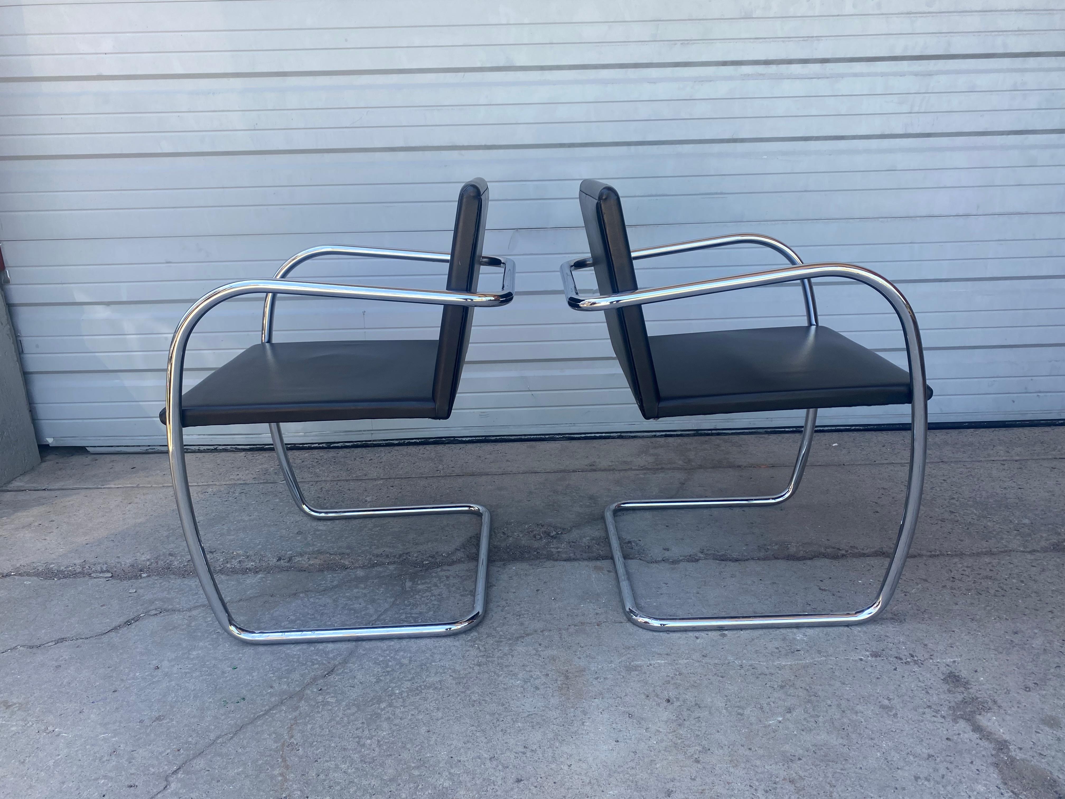 Polished Classic set 6 Brno Chairs , , Black Leather & Chrome, , MADE BY kNOLL sTUDIO'S For Sale