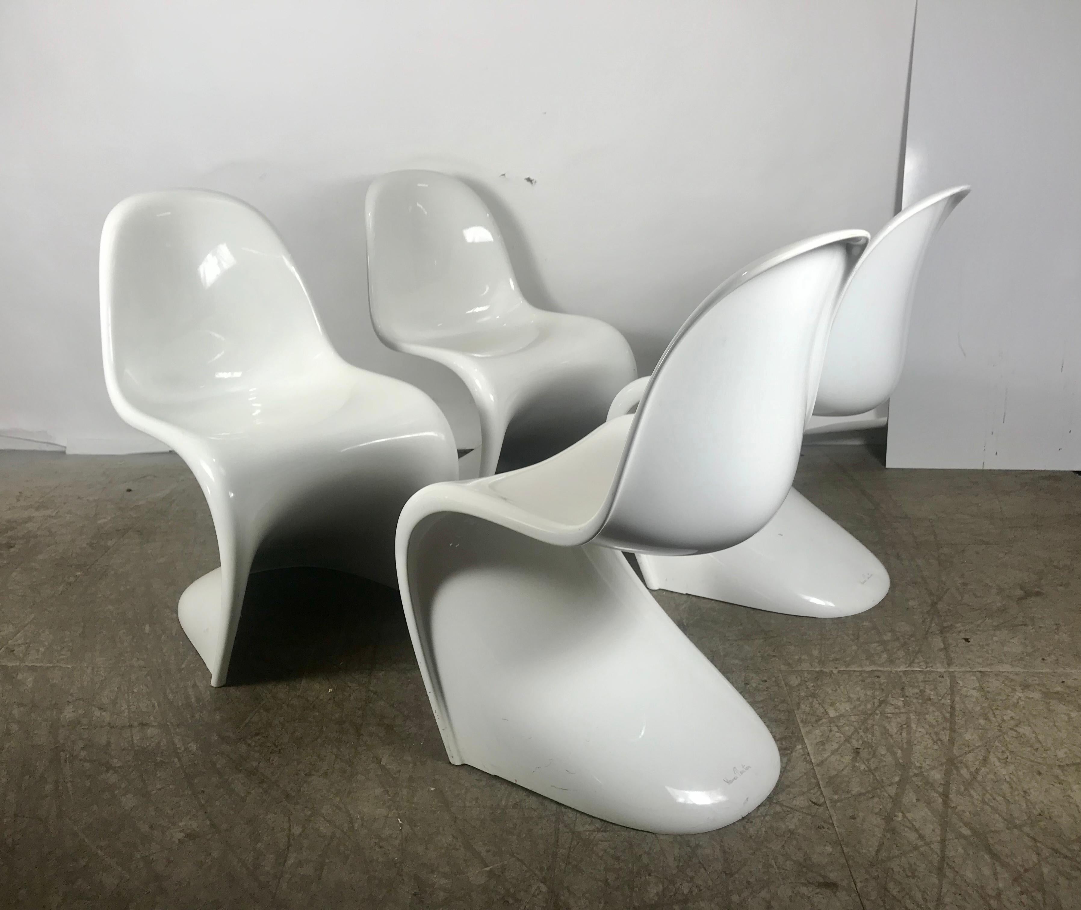 Mid-Century Modern White Molded Plastic 'S' Chairs by Verner Panton for Vitra
