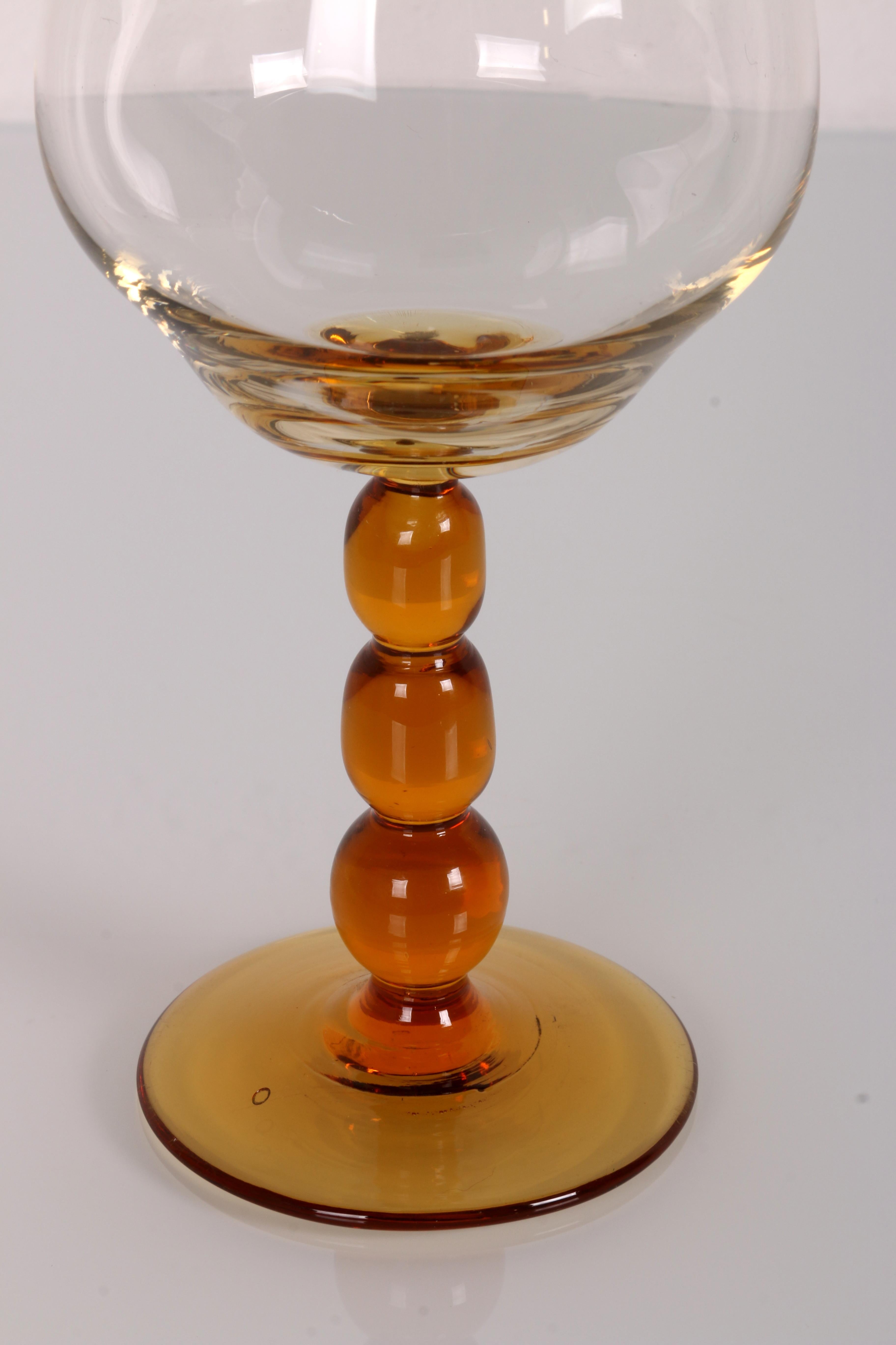 Classic set of 6 beautiful mouth blown Art Deco wine glasses France amber glass Bon état - En vente à Landshut, BY