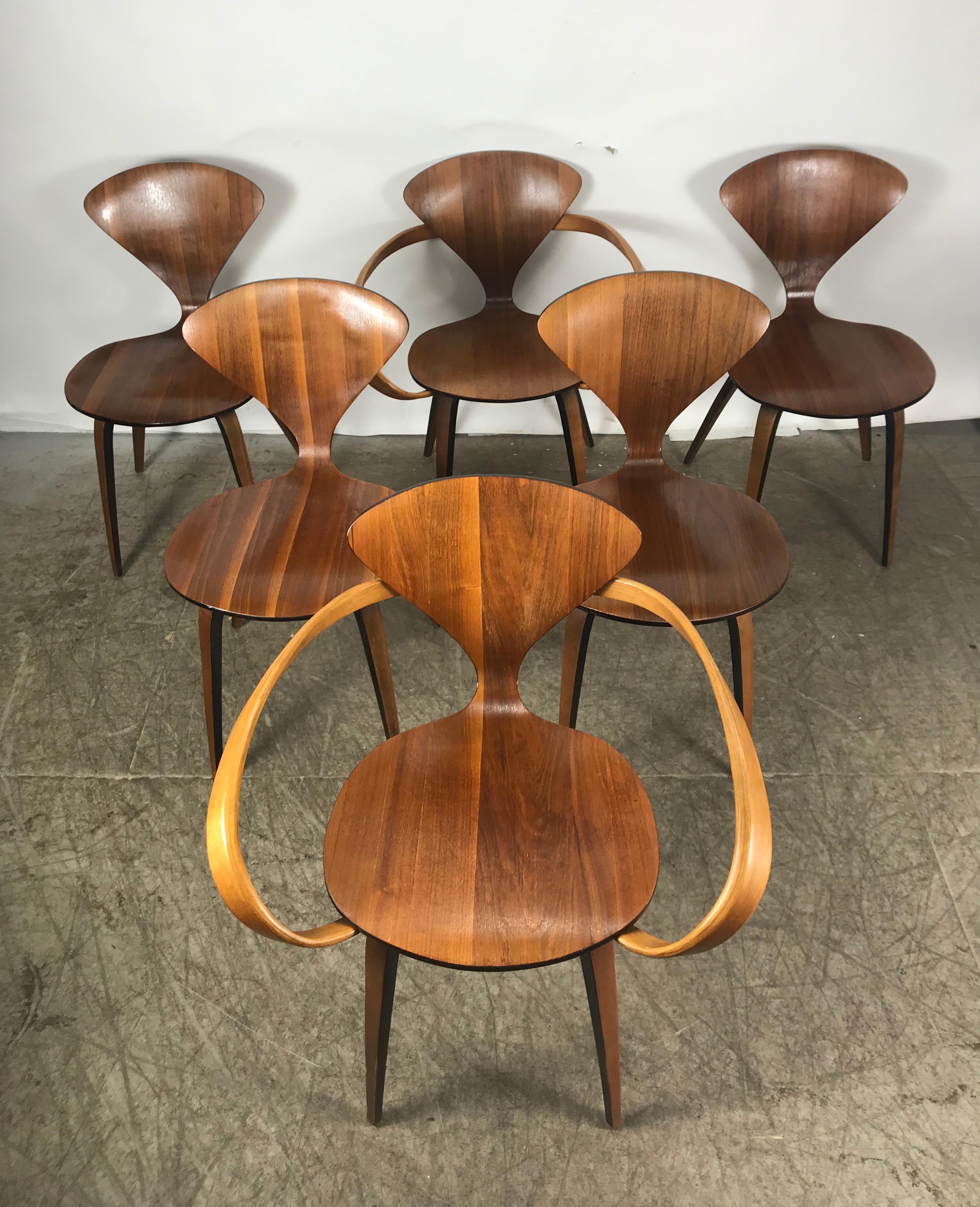 Walnut Classic Set of 6 Dining Chairs by Norman Cherner for Plycraft, Pretzel Captain