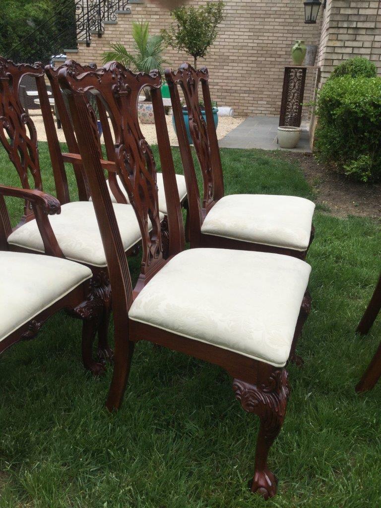 North American Classic Set of 6 English Mahogany Chippendale Style Dining Chairs
