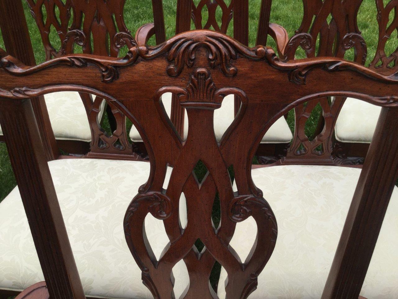 Classic Set of 6 English Mahogany Chippendale Style Dining Chairs In Good Condition In Hopewell, NJ