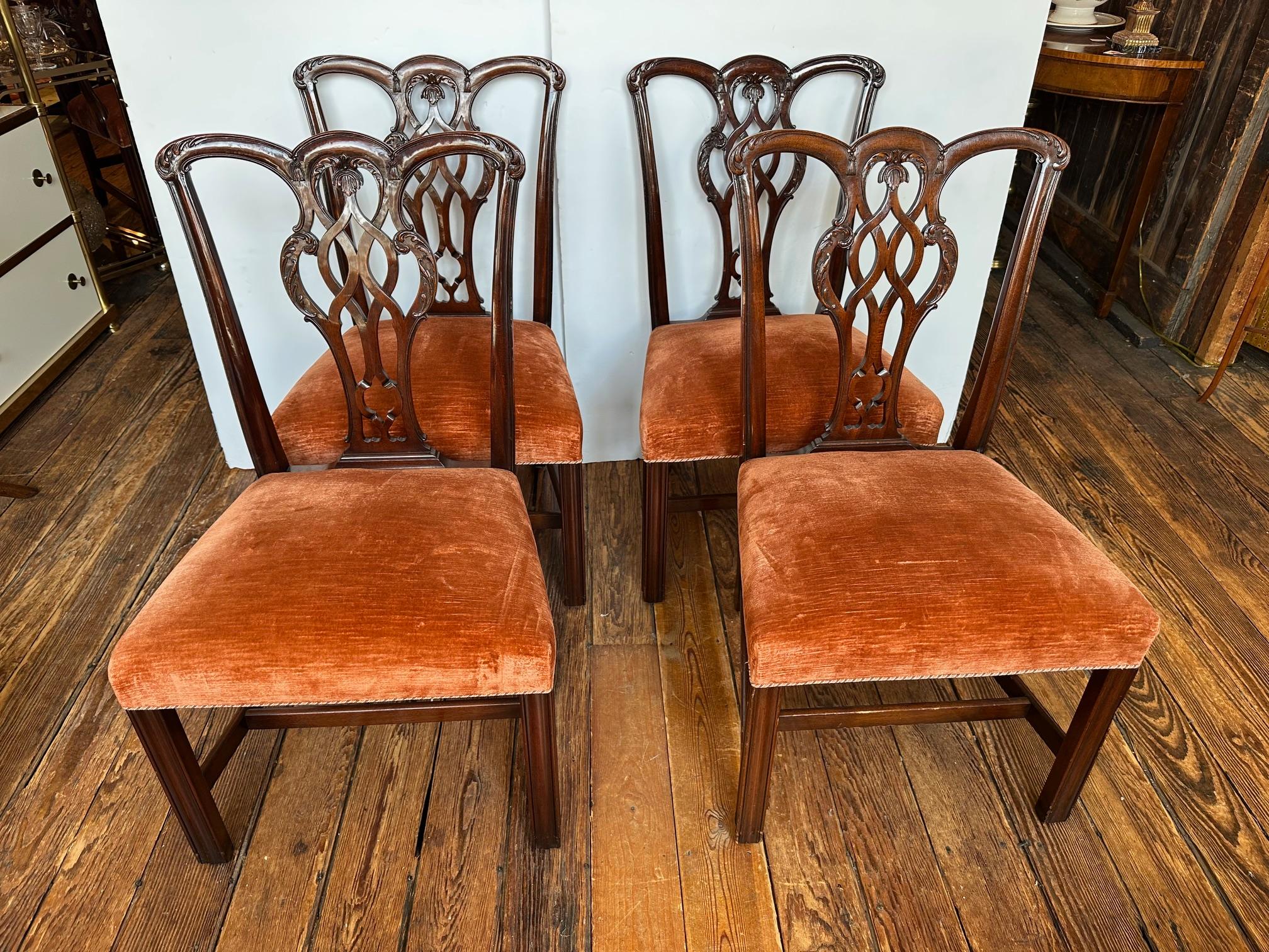 Set of 6 classic Chippendale style mahogany and velvet dining chairs.
2 arm 4 side chairs
Some imperfections , no rips.
Suggest cleaning
Side chairs 38”H x 22” W x 22.5” D
Seat 18” D x 18.5” H

Arm chairs 38” H x 26” W x 24.5” D
Arm 28” H