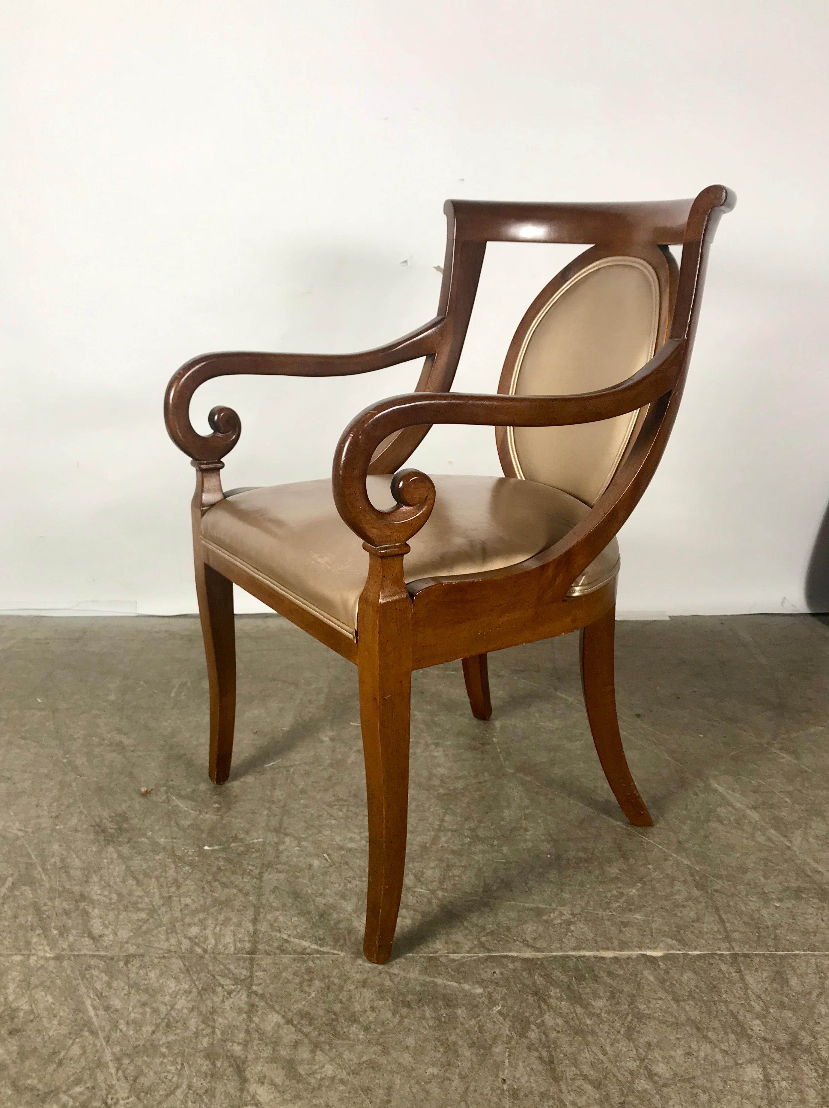 Set classico di 6 sedie da pranzo Regency di Bethlehem Furniture in vendita 3