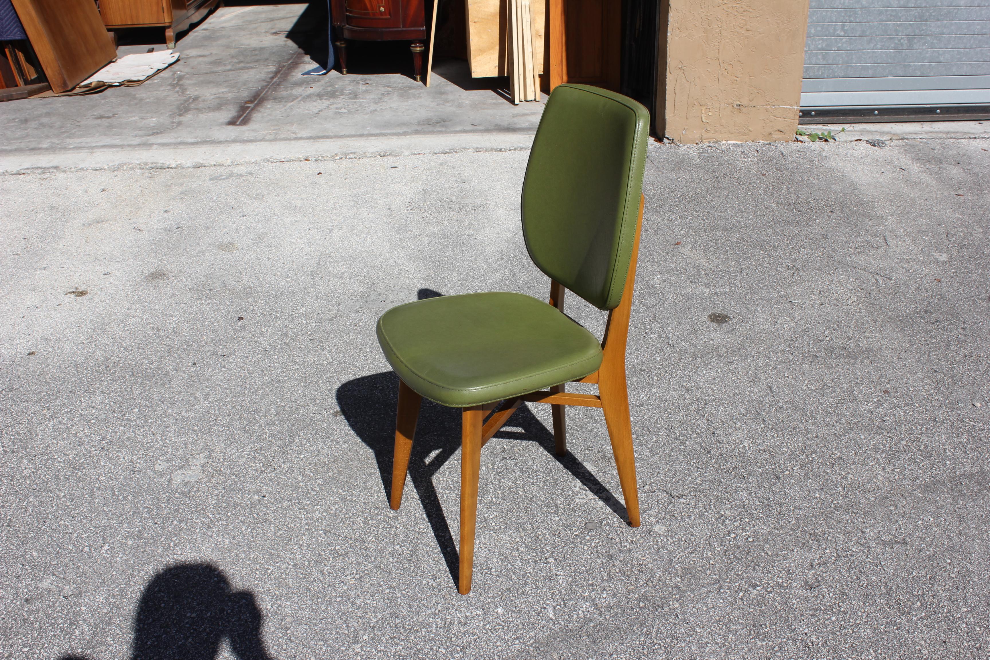 Classic Set of 8 French Art Deco Solid Mahogany Dining Chairs, circa 1940s 7