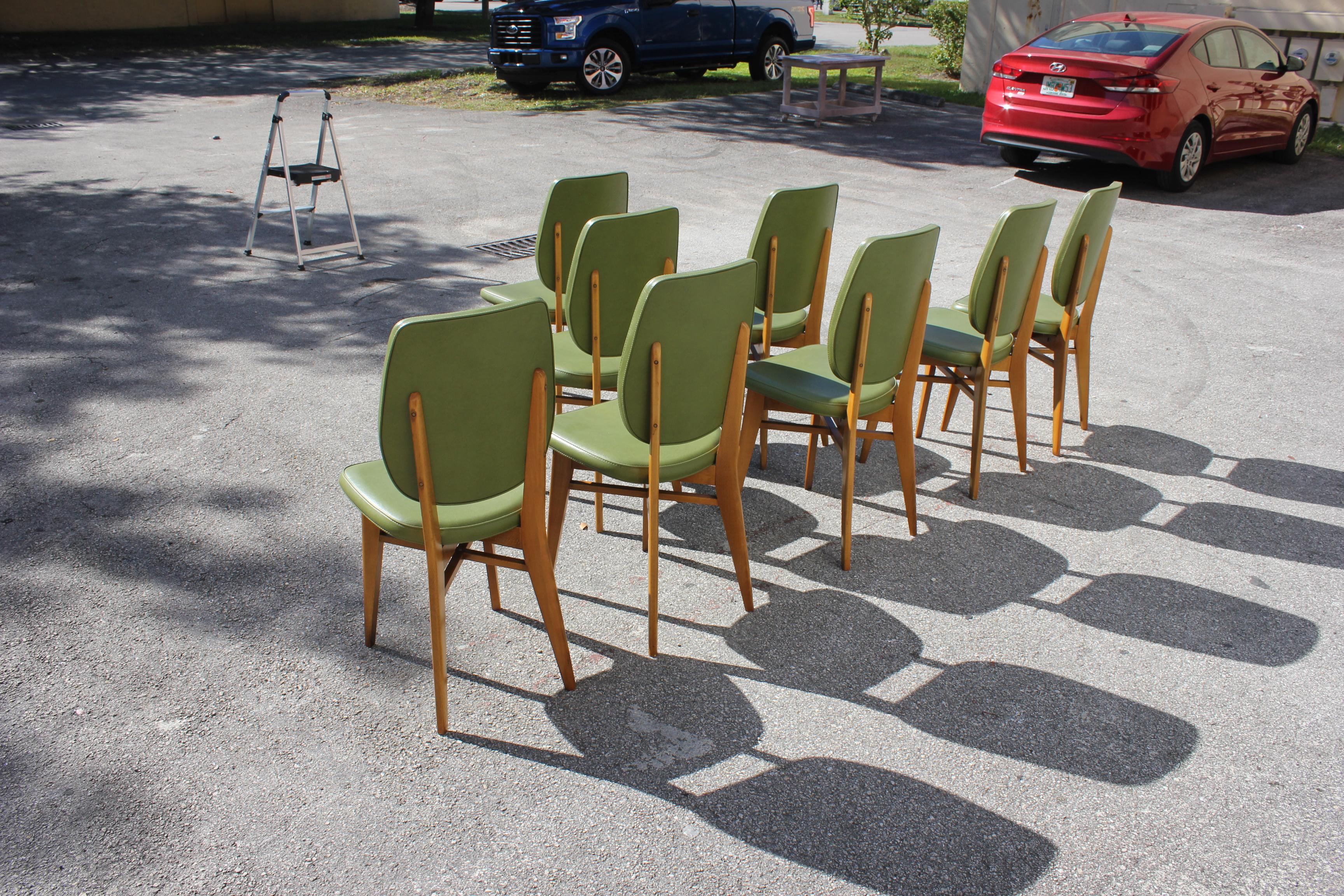 Classic Set of 8 French Art Deco Solid Mahogany Dining Chairs, circa 1940s 12