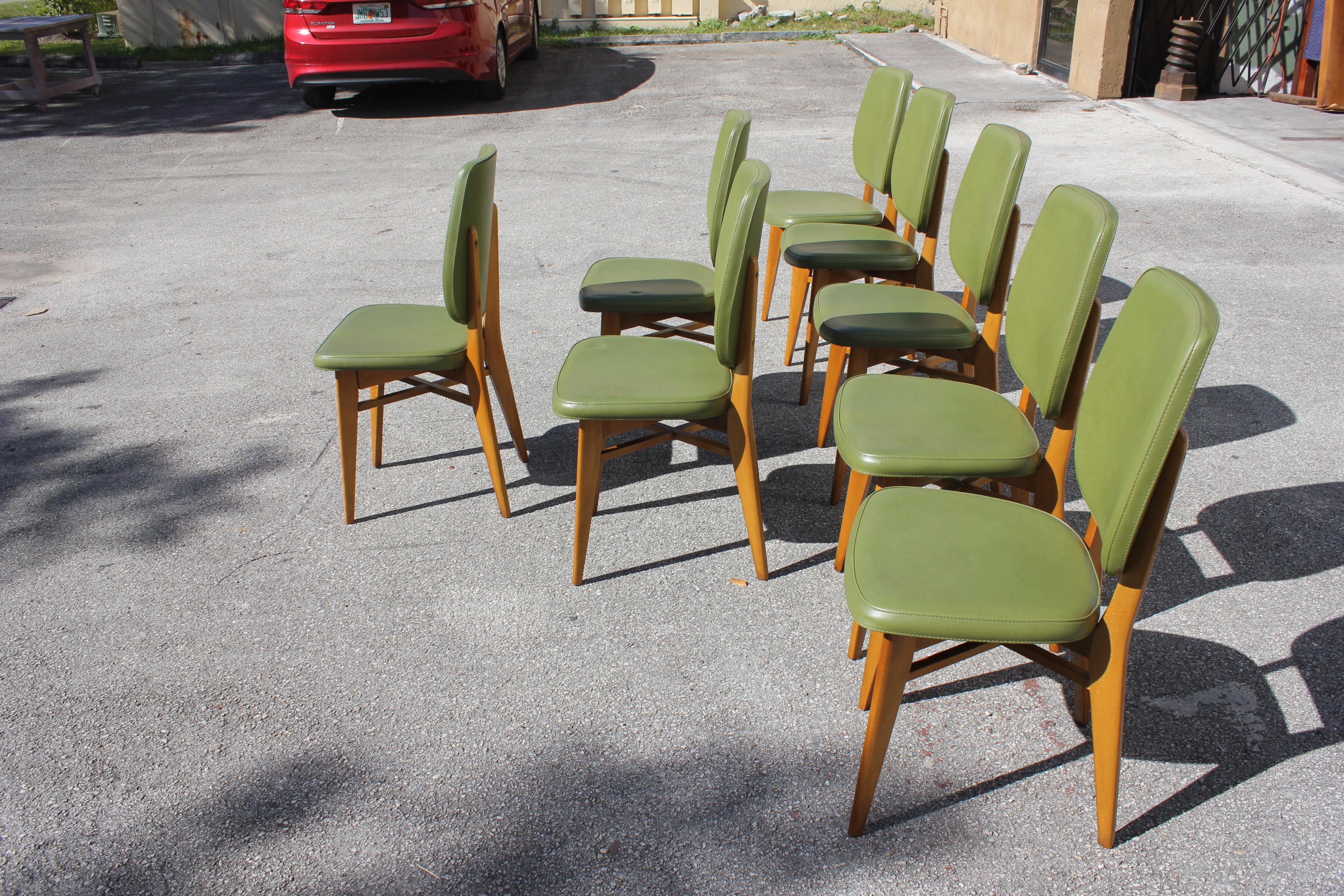 Classic Set of 8 French Art Deco Solid Mahogany Dining Chairs, circa 1940s 1