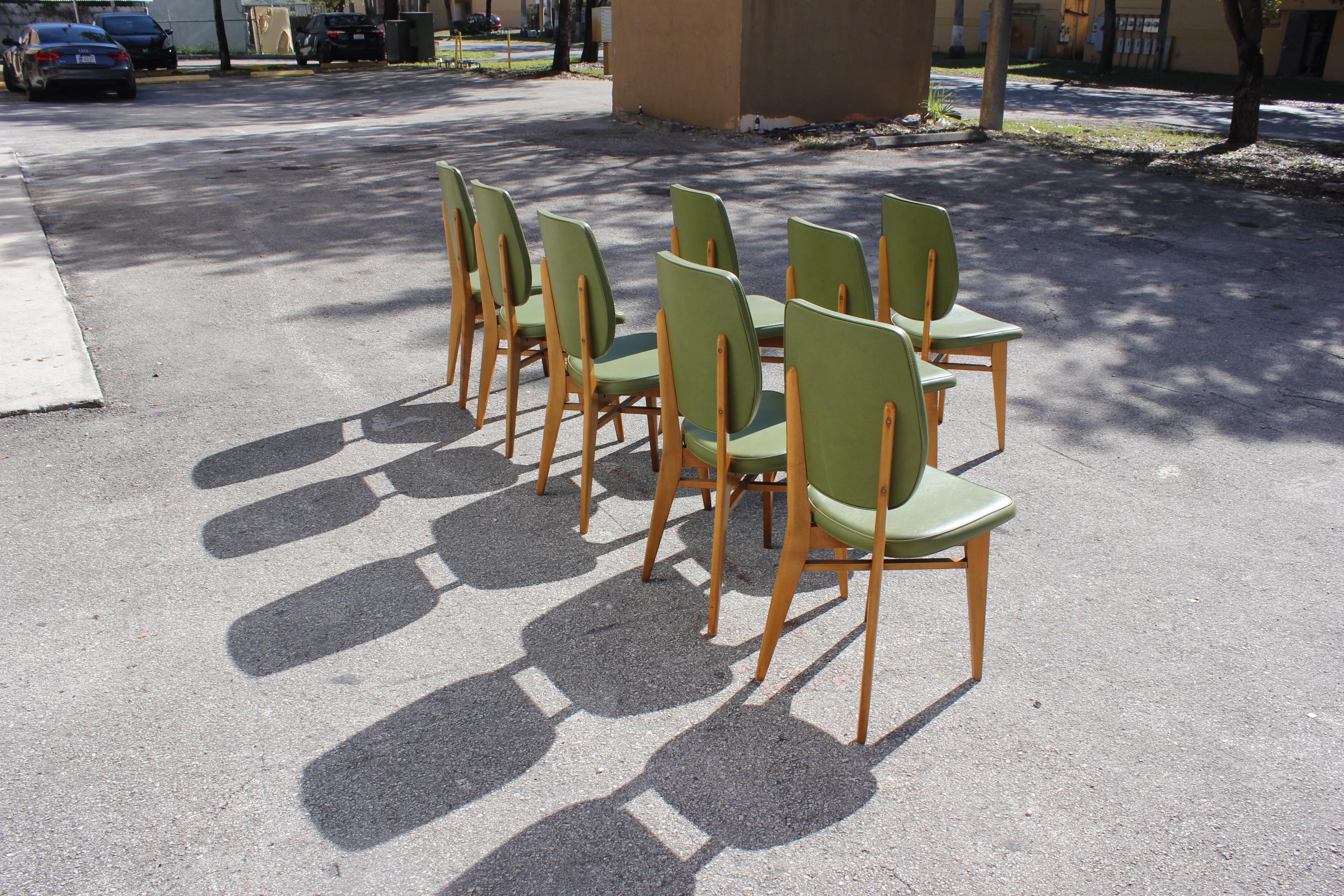 Classic Set of 8 French Art Deco Solid Mahogany Dining Chairs, circa 1940s 4