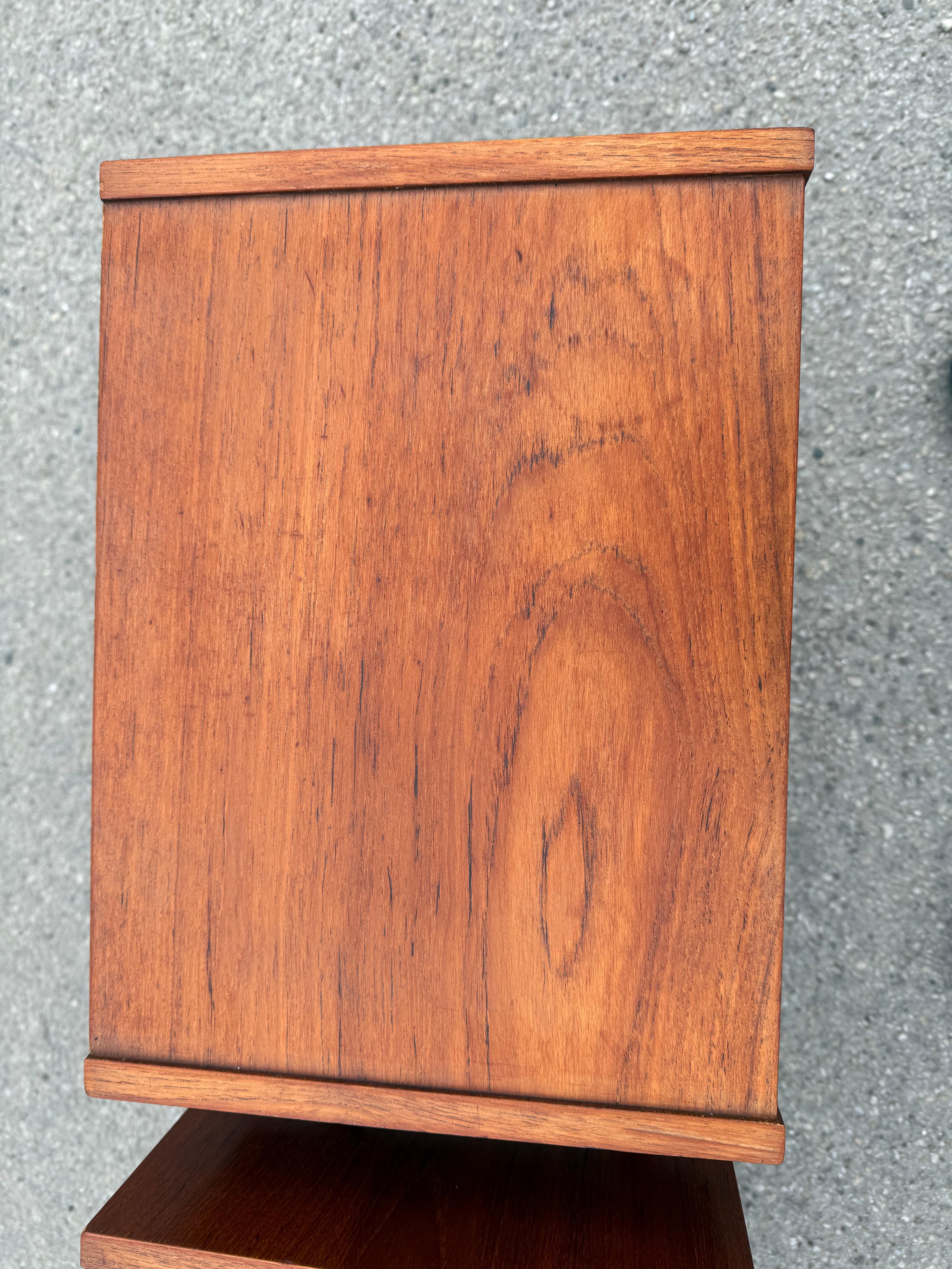 Classic set of Danish Mid century modern teak Night stands from the golden era For Sale 5